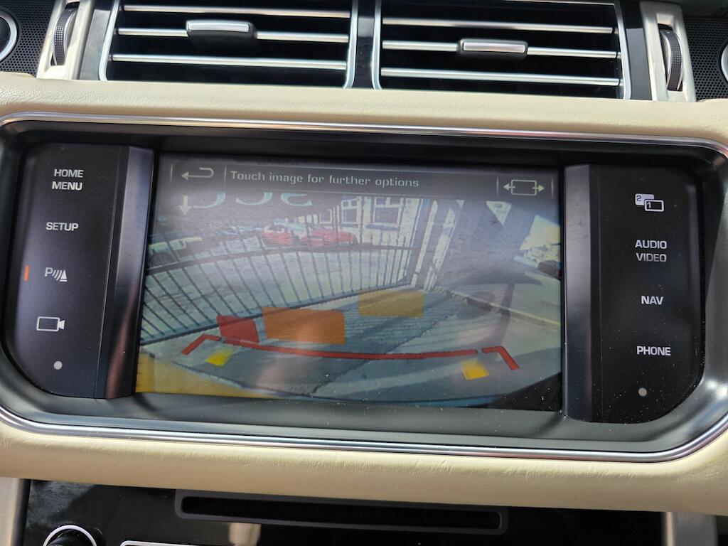 Land Rover Range Rover - Image 13