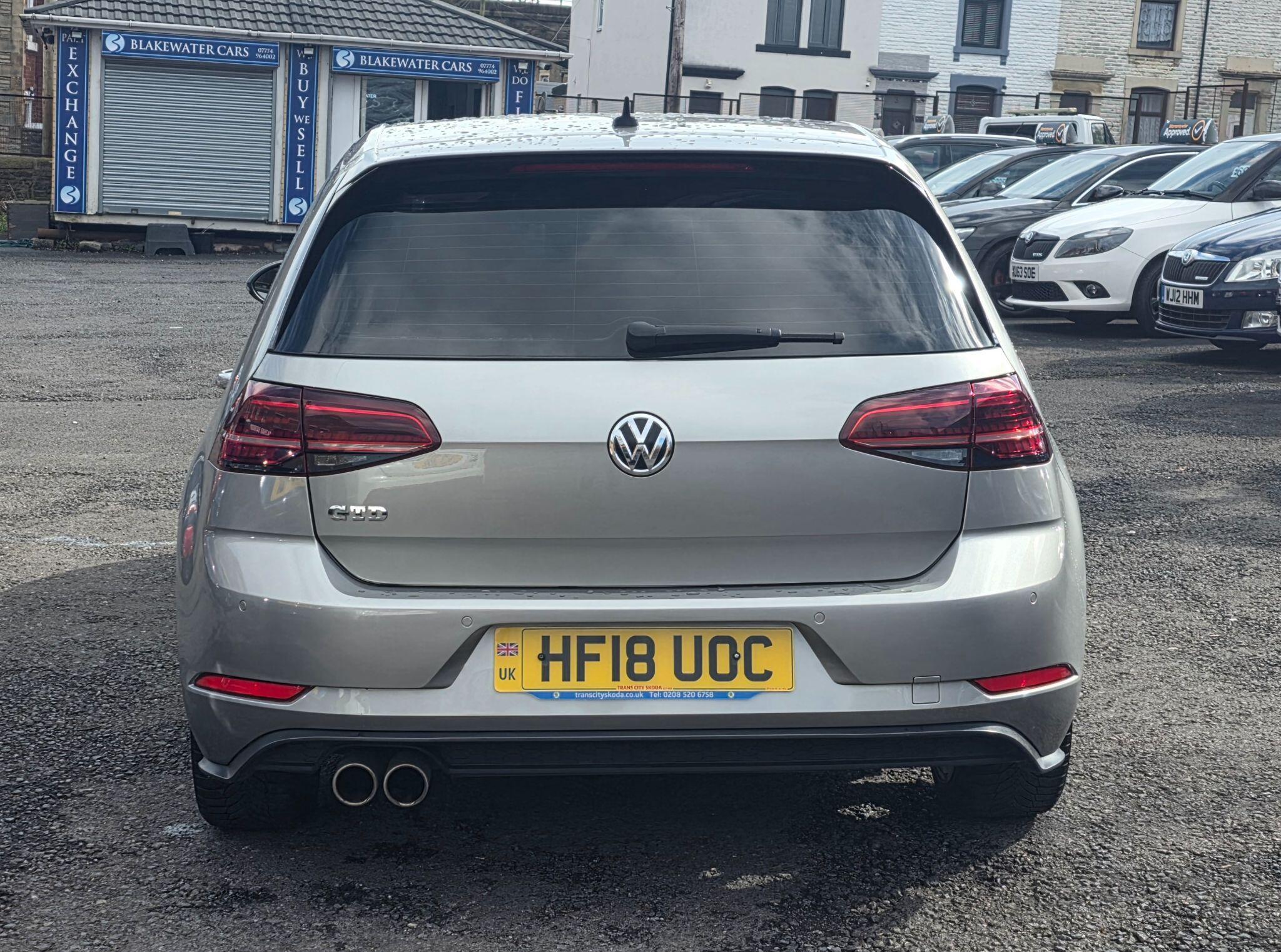 Volkswagen Golf - Image 6