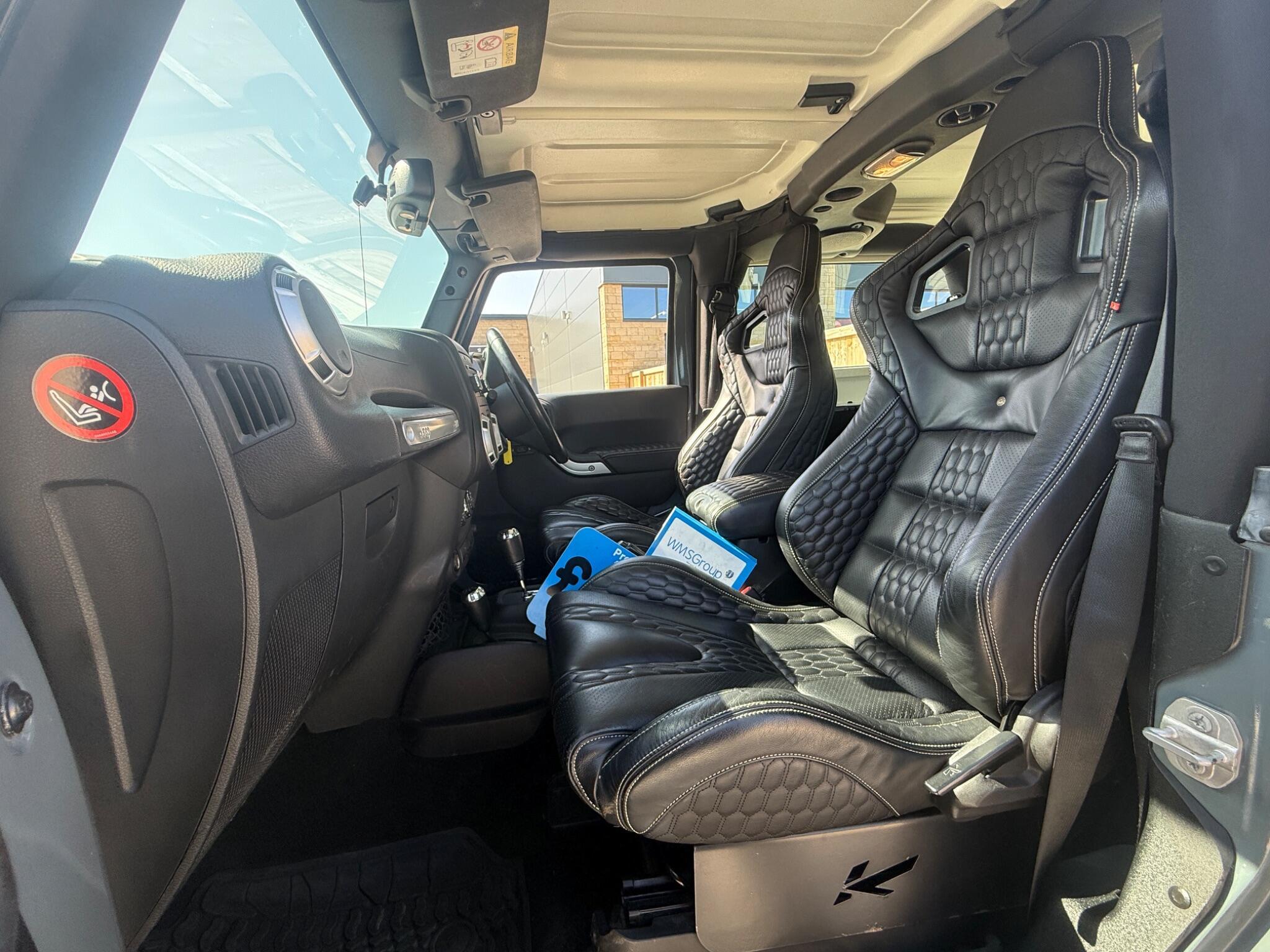 Jeep Wrangler - Image 10