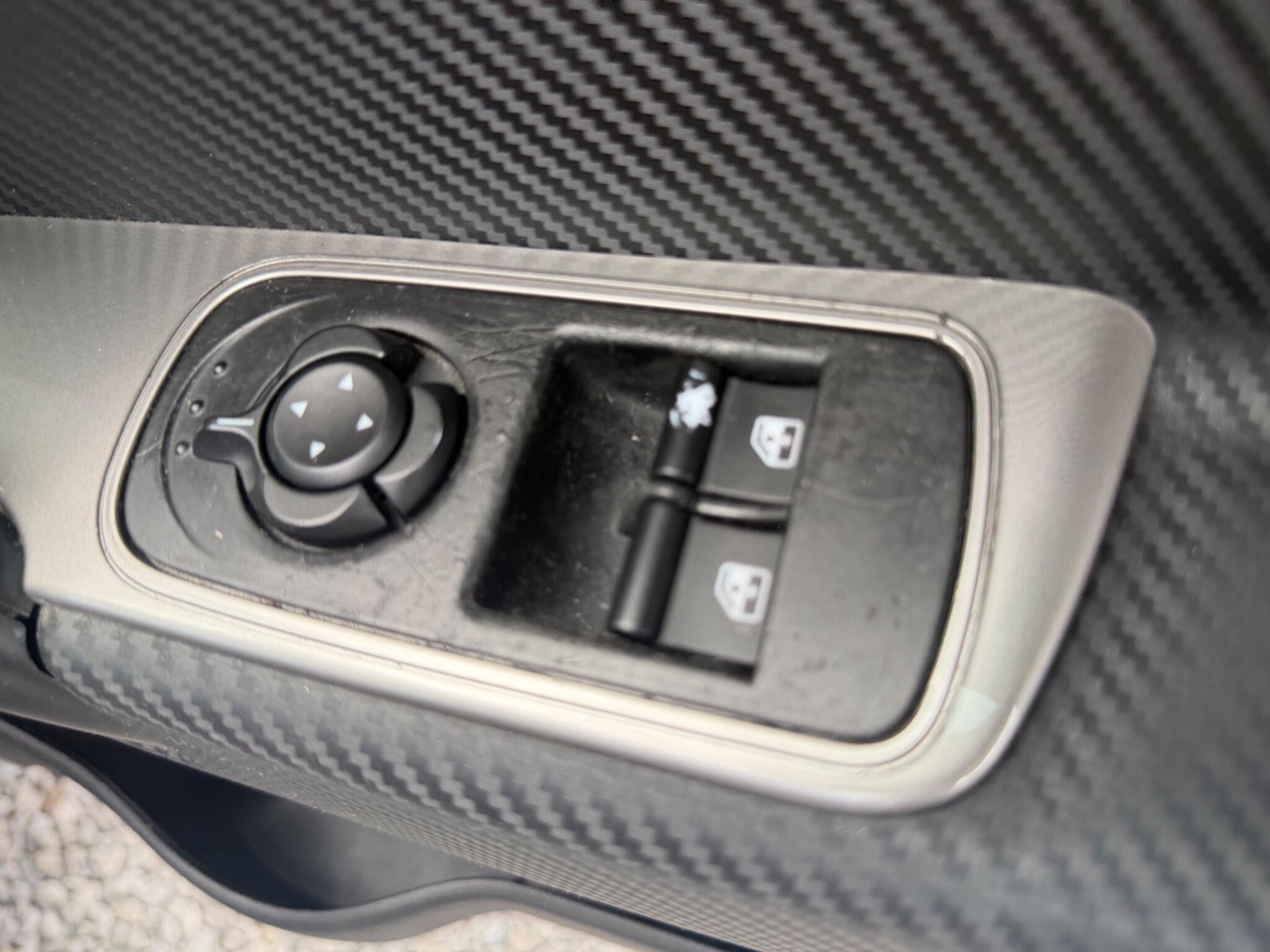 Alfa Romeo MiTo - Image 18