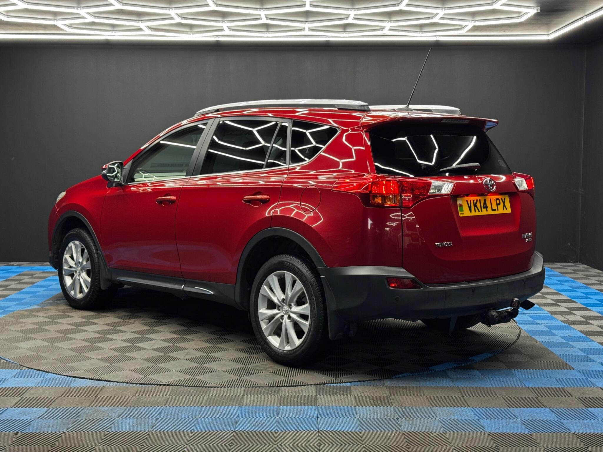 Toyota RAV4 - Image 7