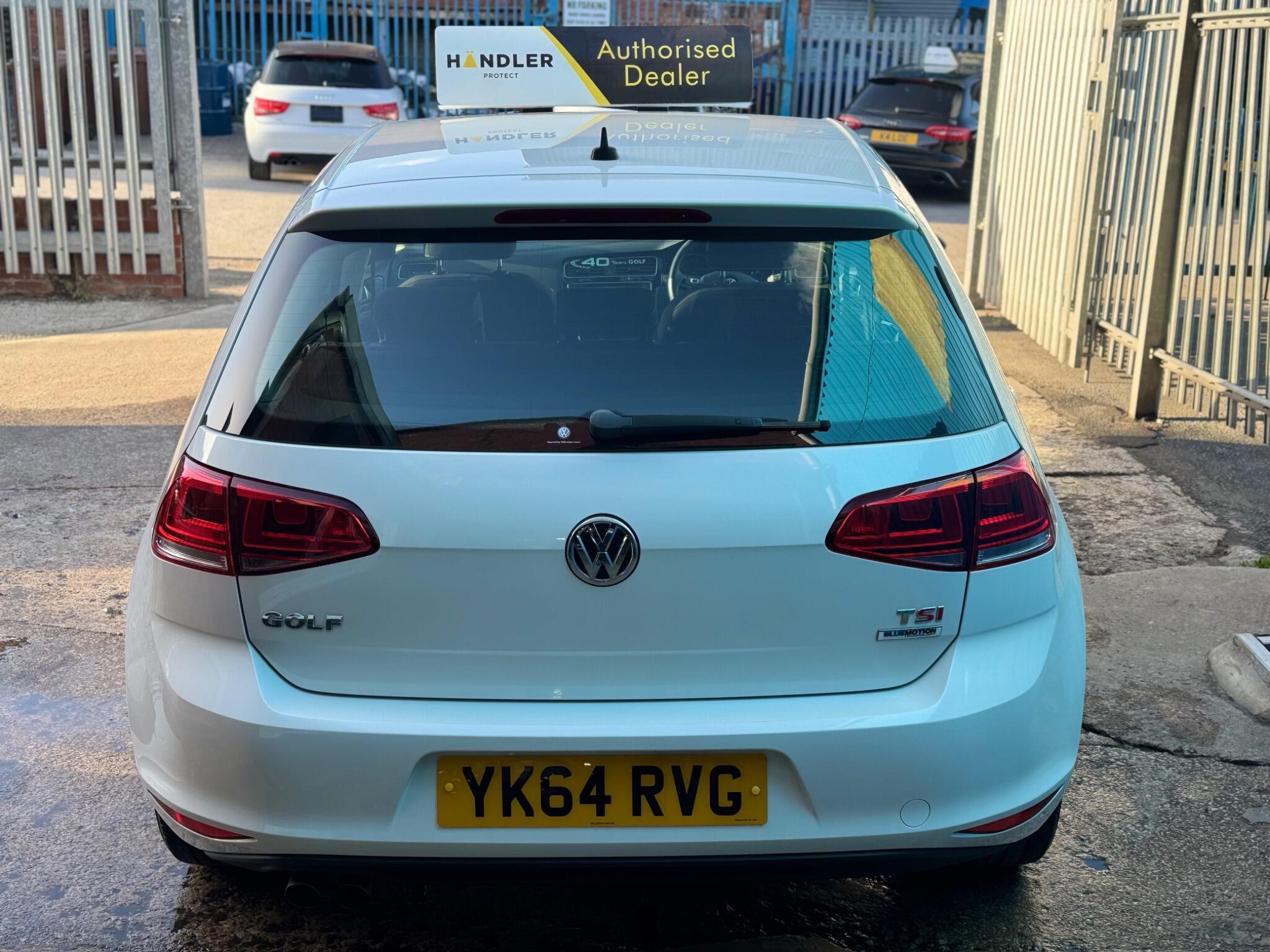 Volkswagen Golf - Image 21
