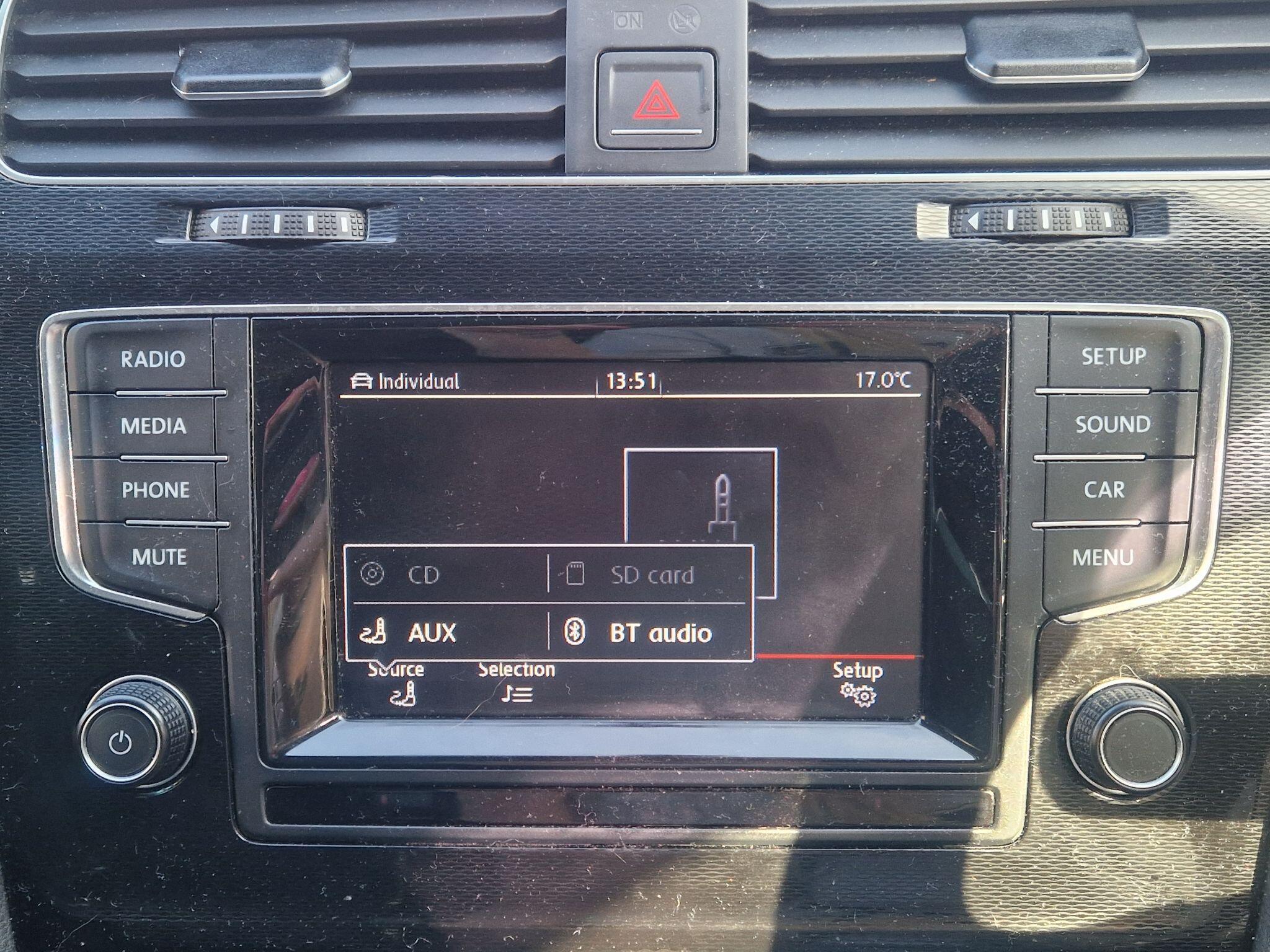 Volkswagen Golf - Image 40