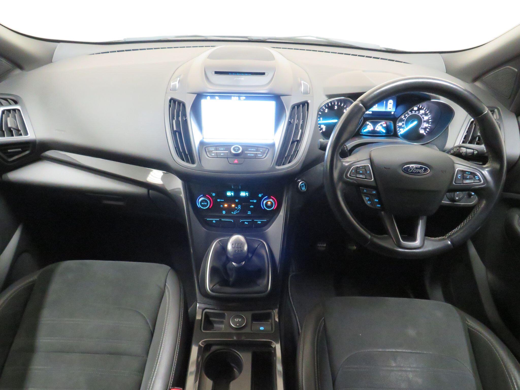 Ford Kuga - Image 13