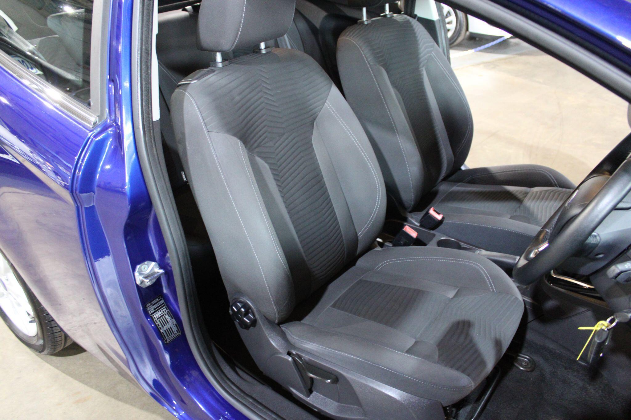 Ford Fiesta - Image 8