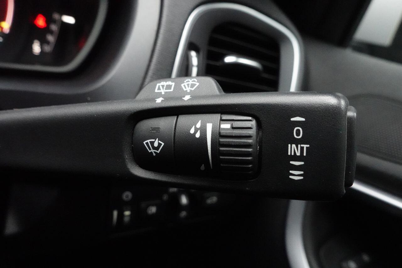 Volvo V40 - Image 31