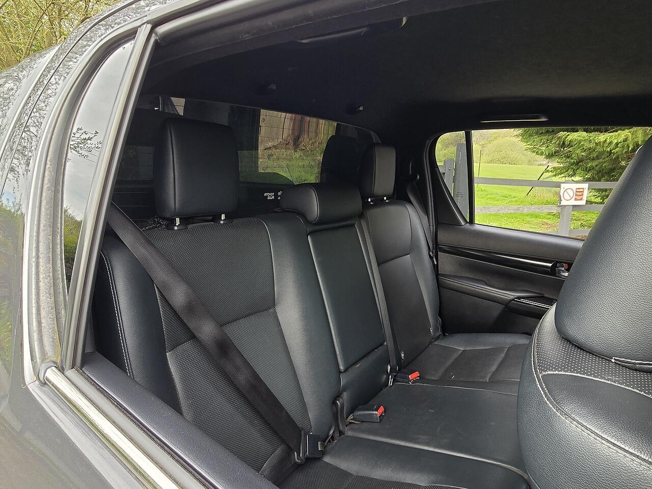 Toyota Hilux - Image 9