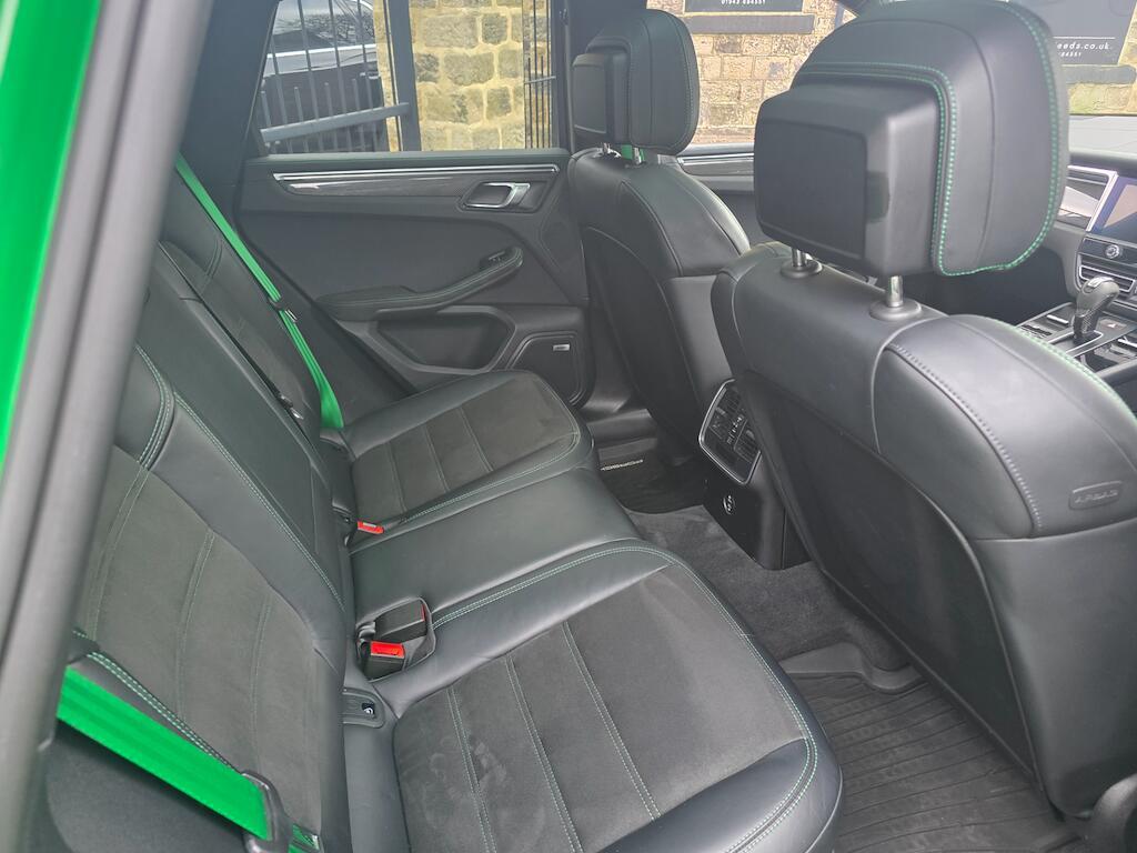 Porsche Macan - Image 24