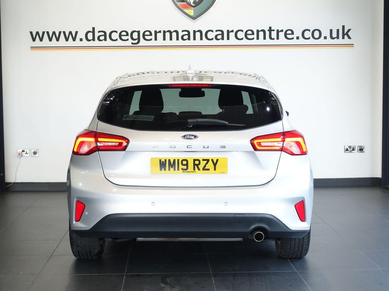 Ford Focus - Image 7