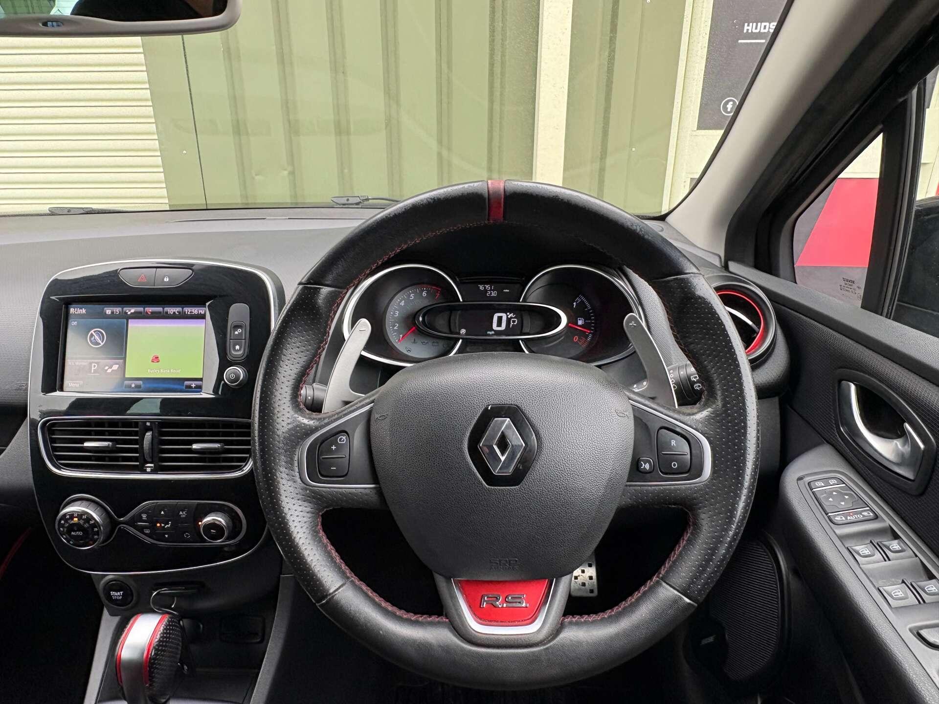 Renault Clio - Image 18
