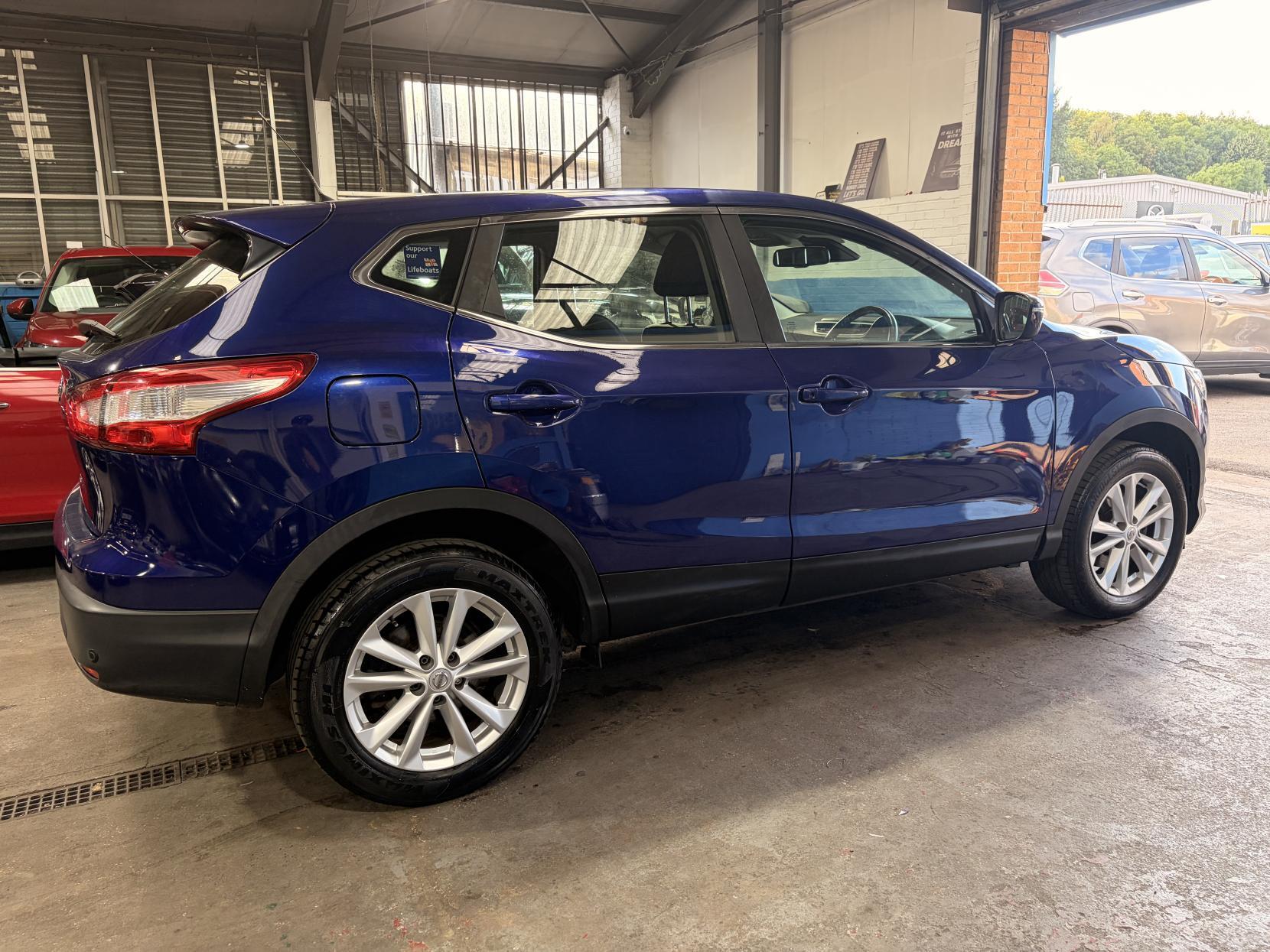 Nissan Qashqai - Image 11