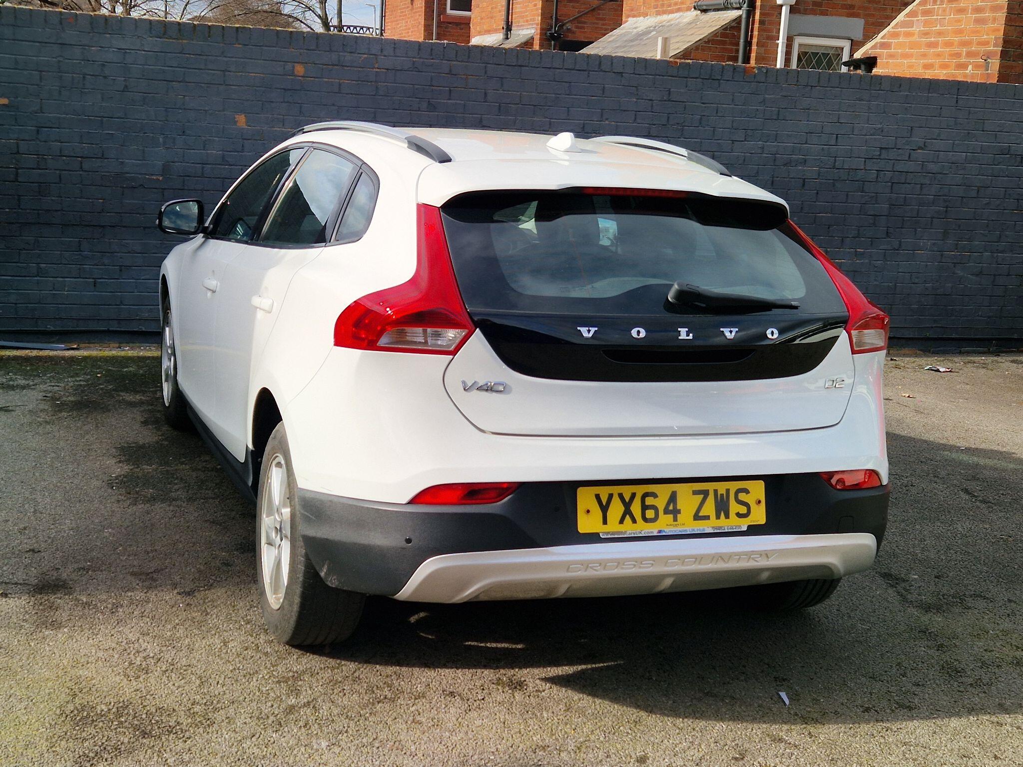 Volvo V40 CROSS COUNTRY - Image 8
