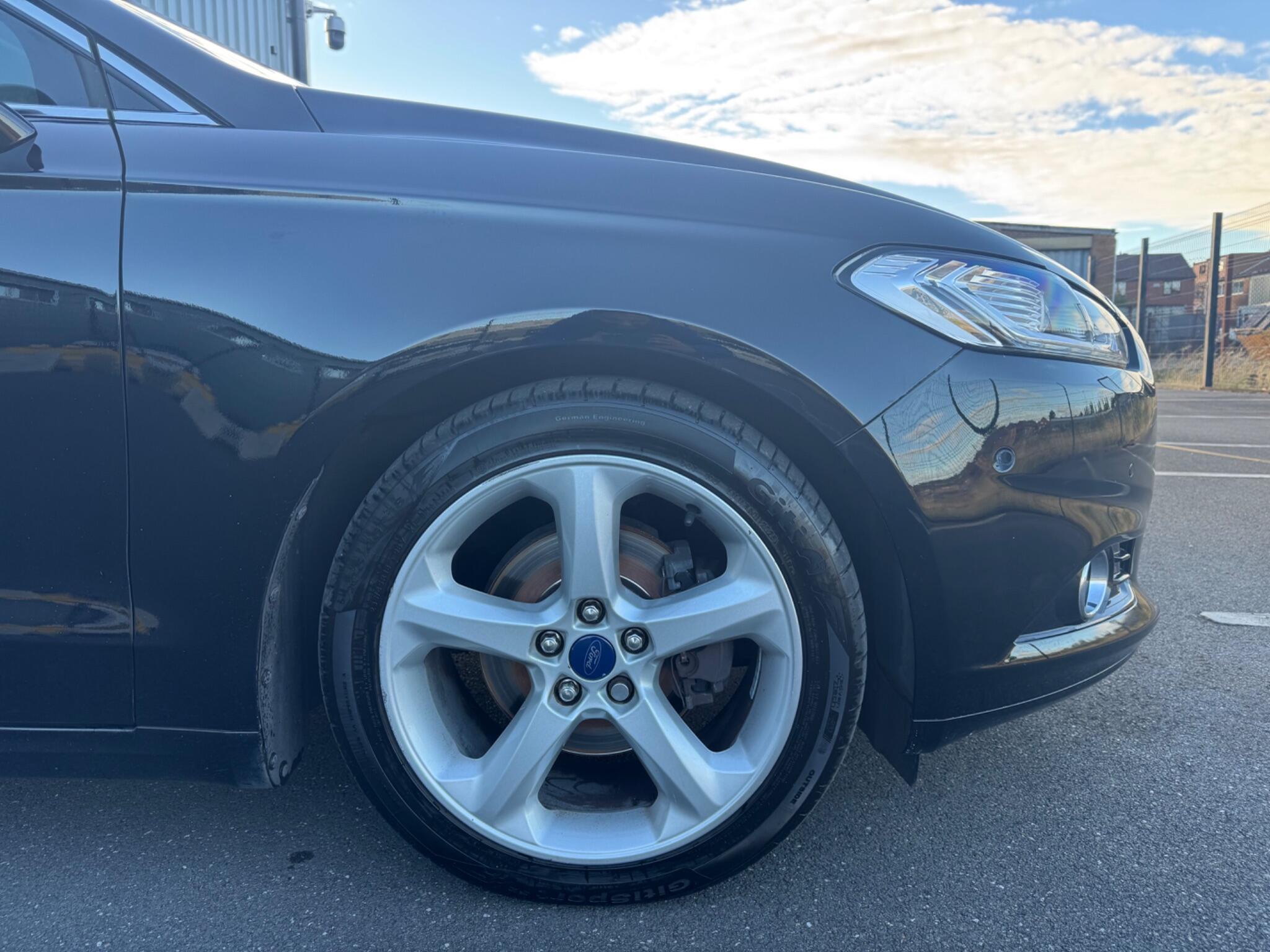 Ford Mondeo - Image 16