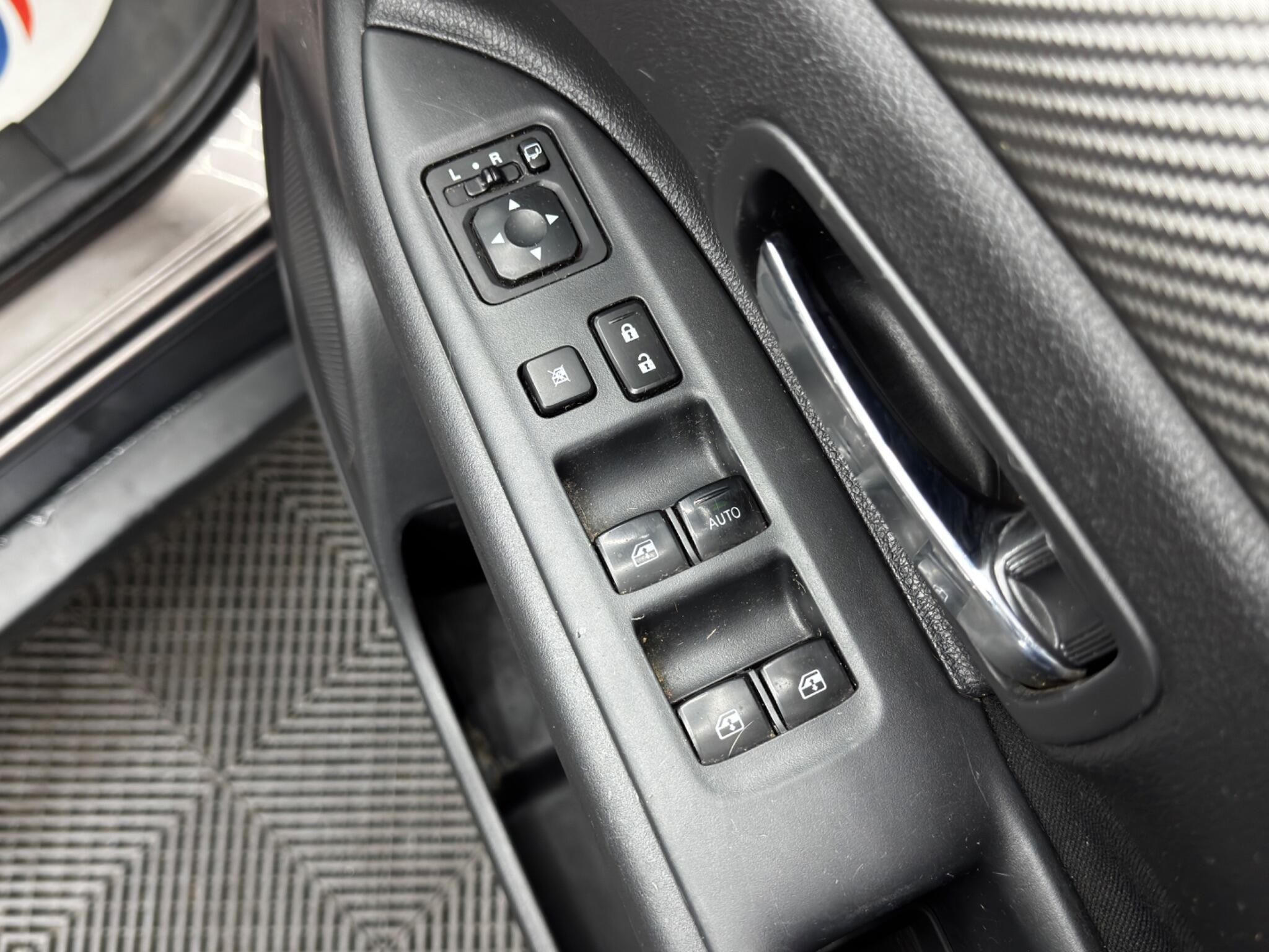 Mitsubishi Outlander - Image 33