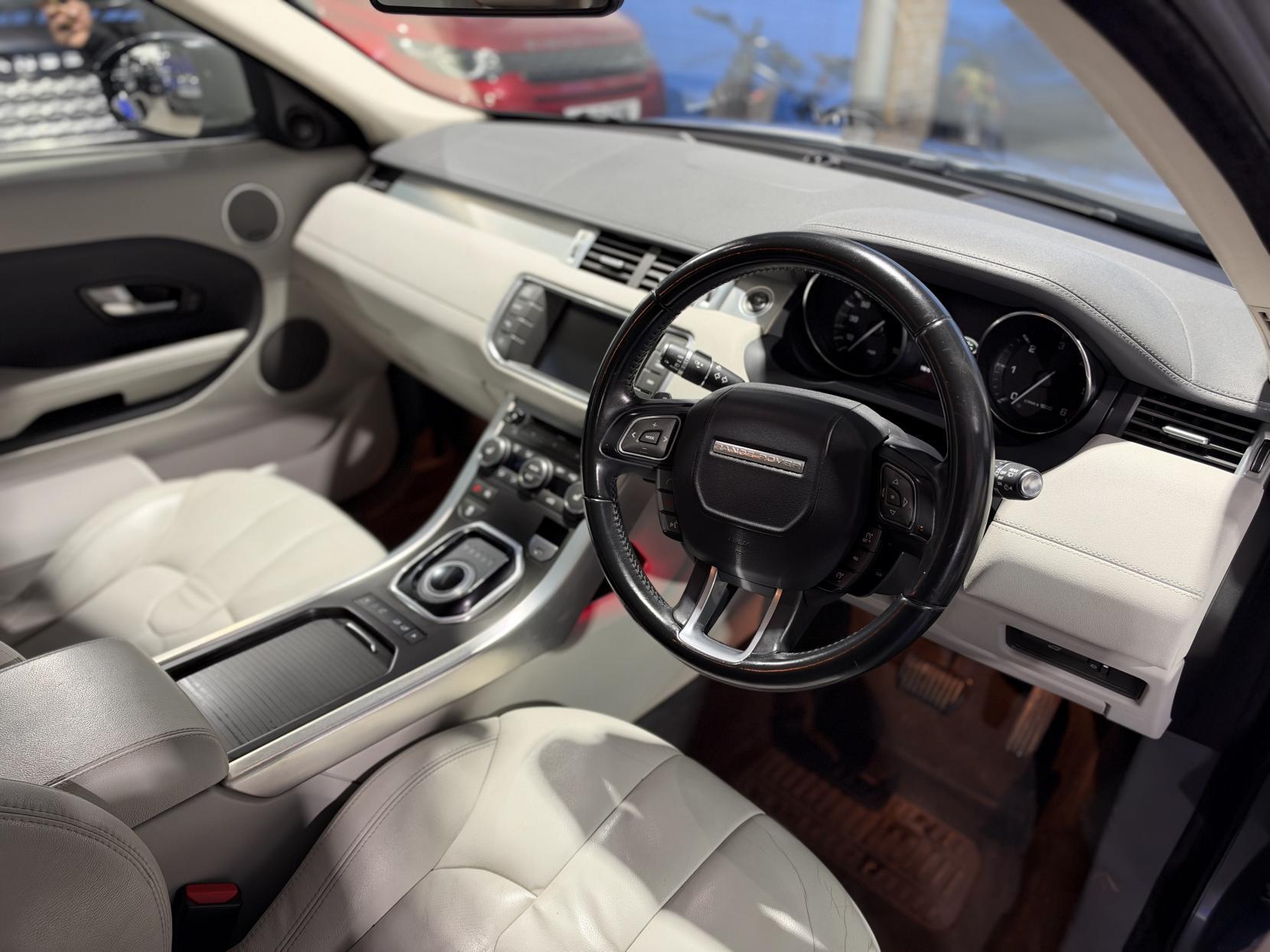Land Rover Range Rover Evoque - Image 8