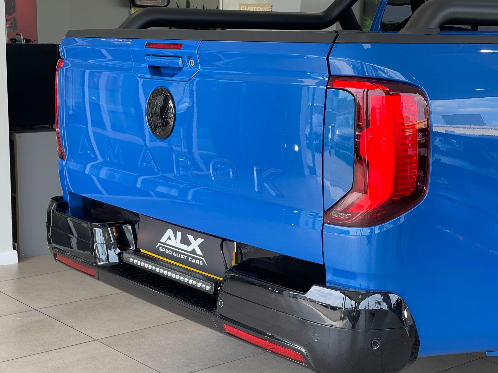 Volkswagen Amarok - Image 18