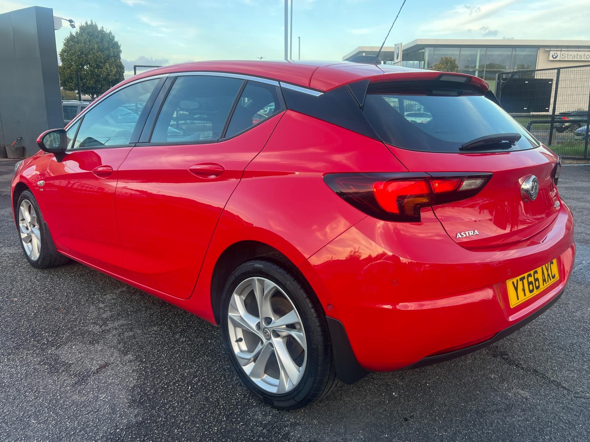 Vauxhall Astra - Image 6