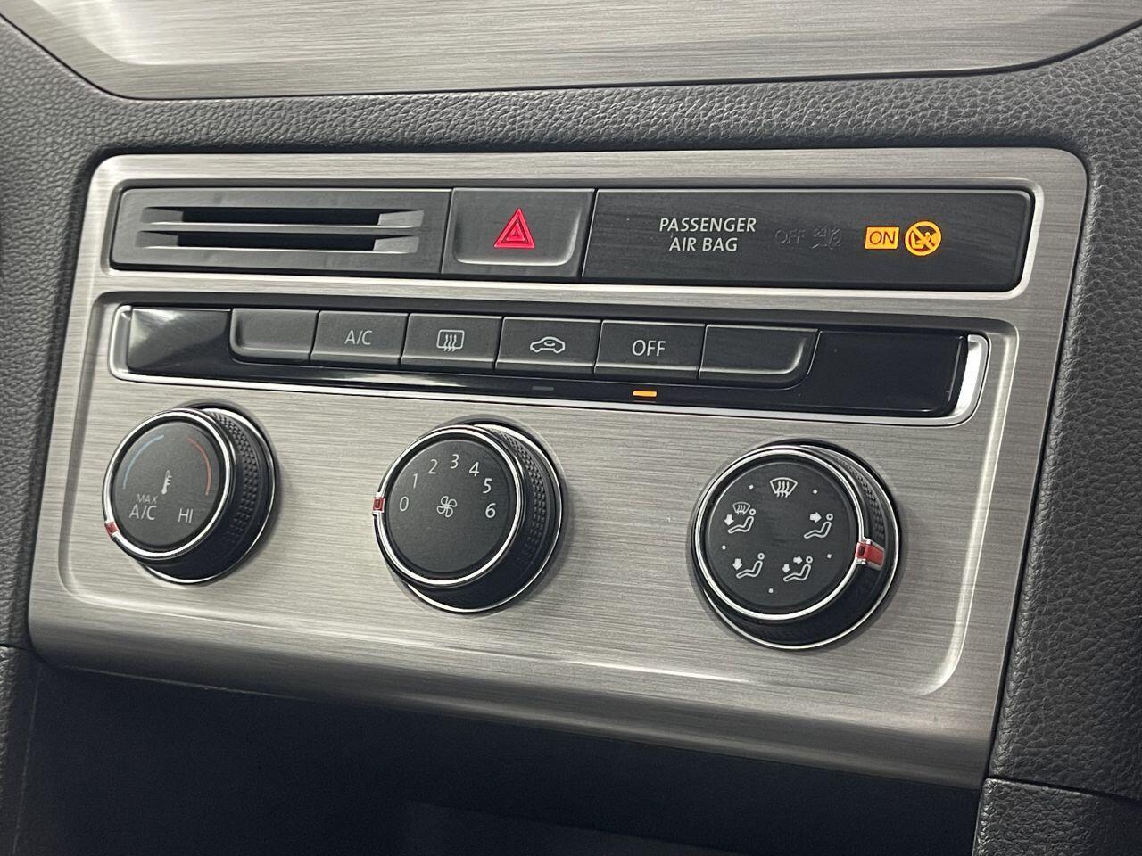 Volkswagen GOLF SV - Image 32