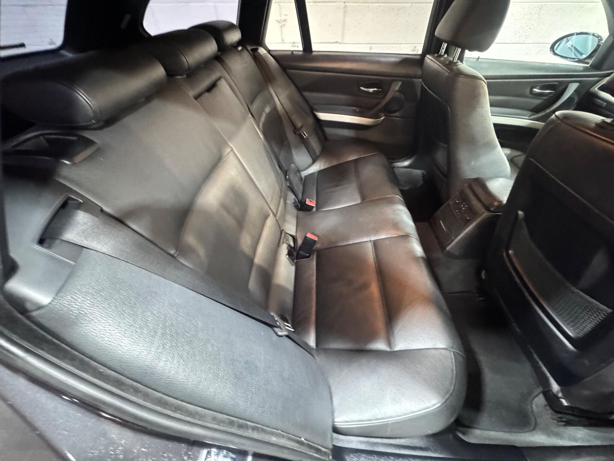 BMW 3 Series - Image 11