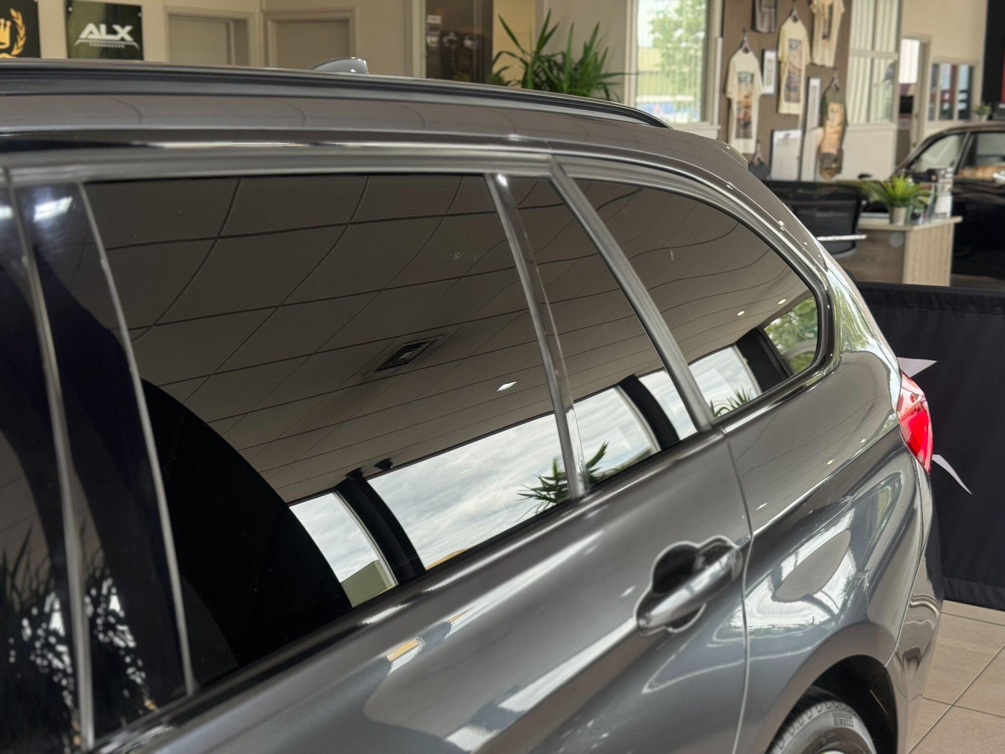 BMW 3 Series - Image 17