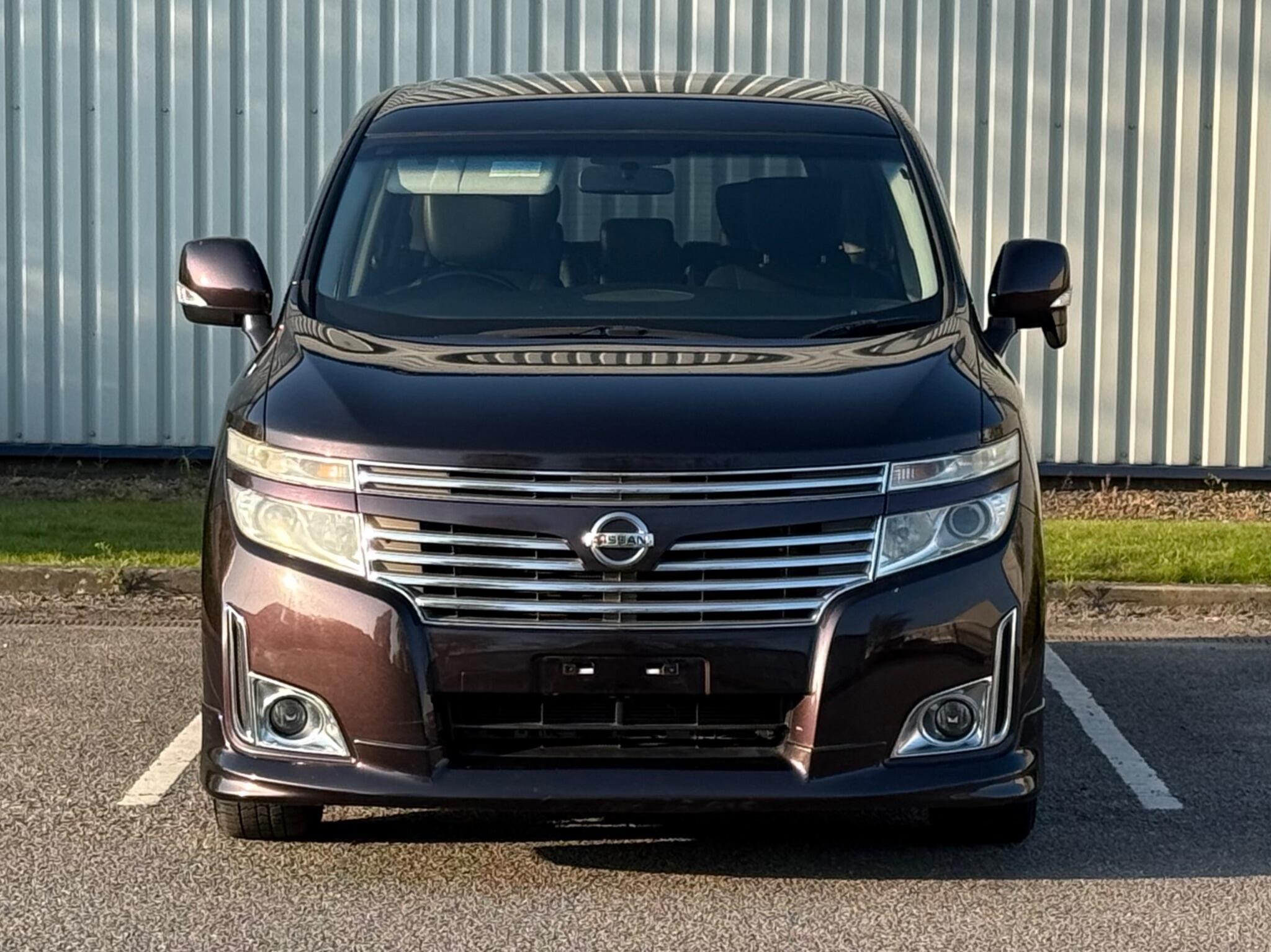 Nissan Elgrand - Image 2