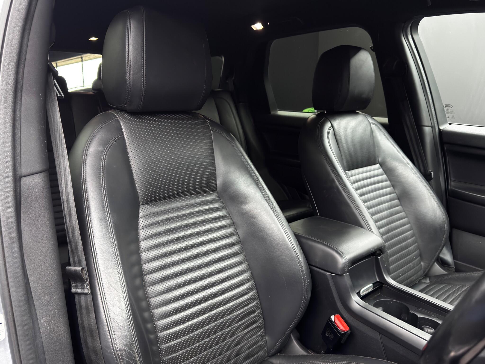 Land Rover DISCOVERY SPORT - Image 12