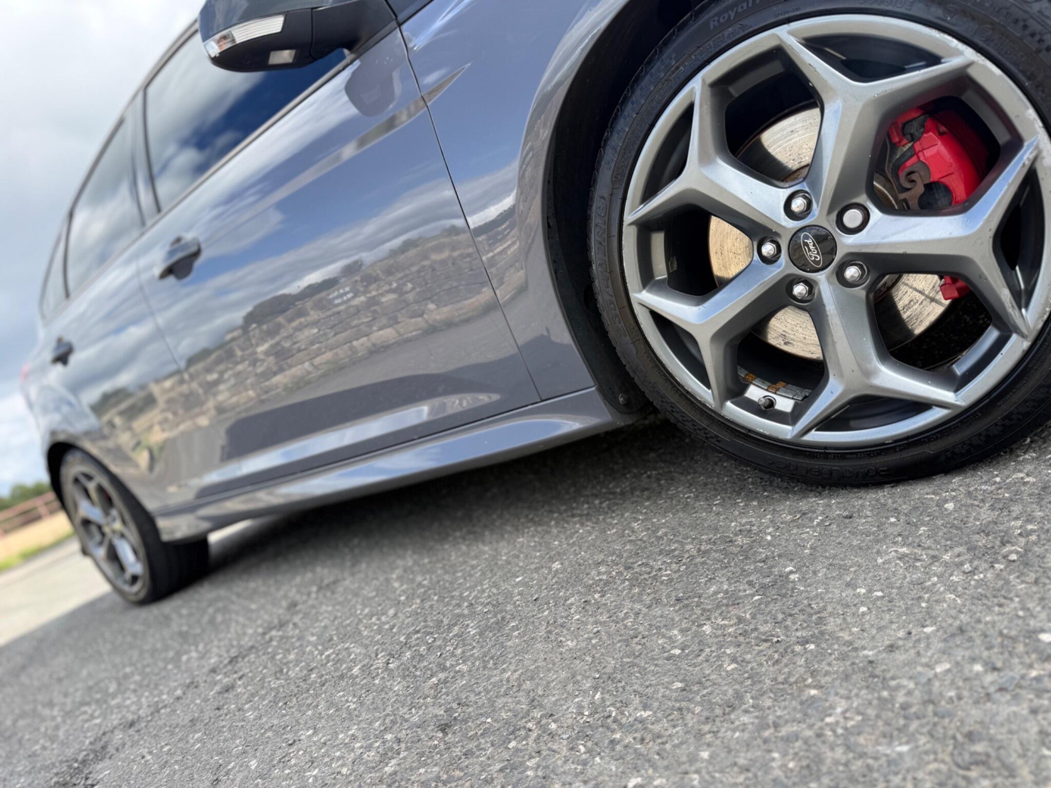 Ford Focus - Image 13