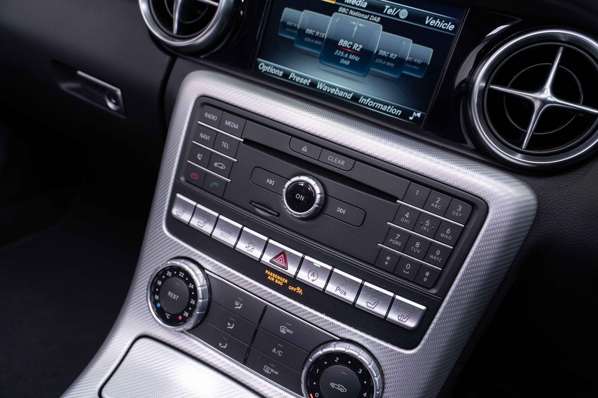 Mercedes SLC - Image 26