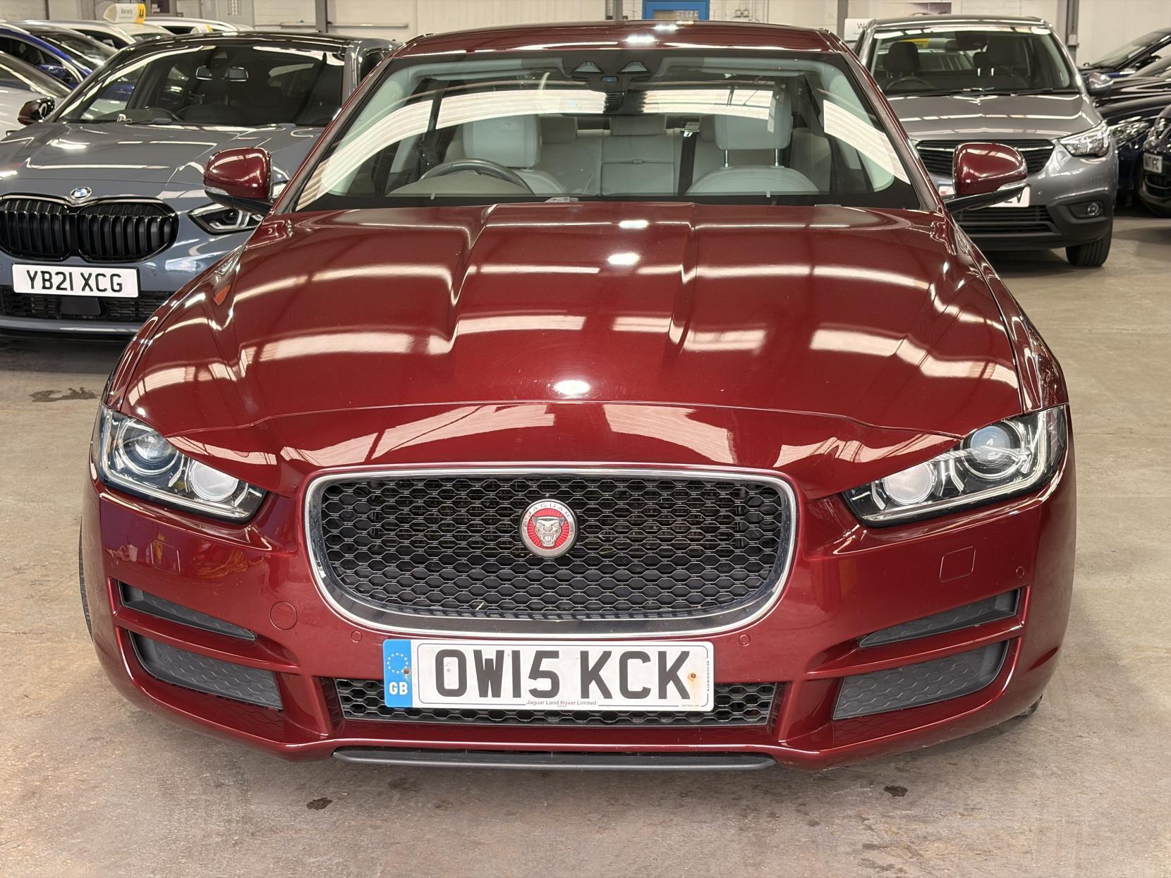Jaguar XE - Image 2
