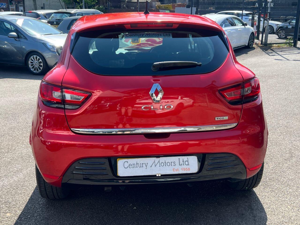 Renault Clio - Image 13