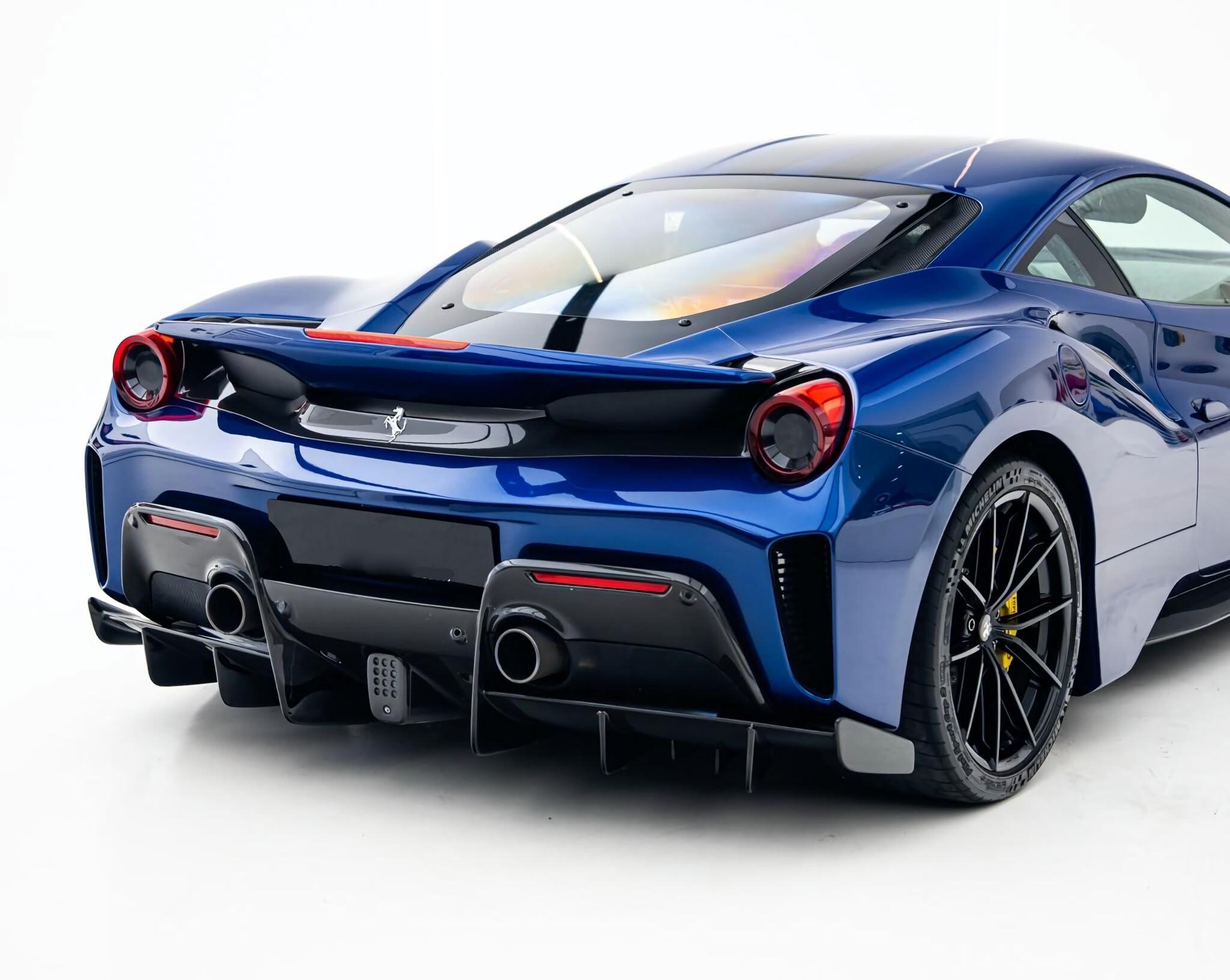 Ferrari 488 Pista - Image 13