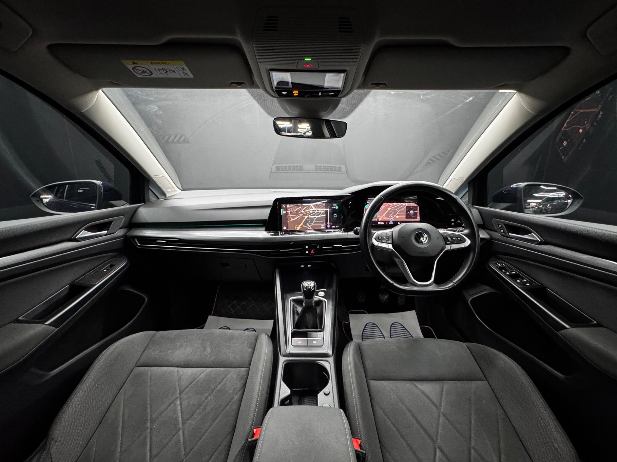 Volkswagen Golf - Image 17