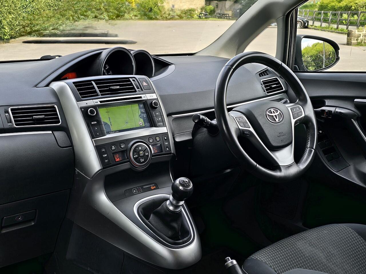 Toyota Verso - Image 2