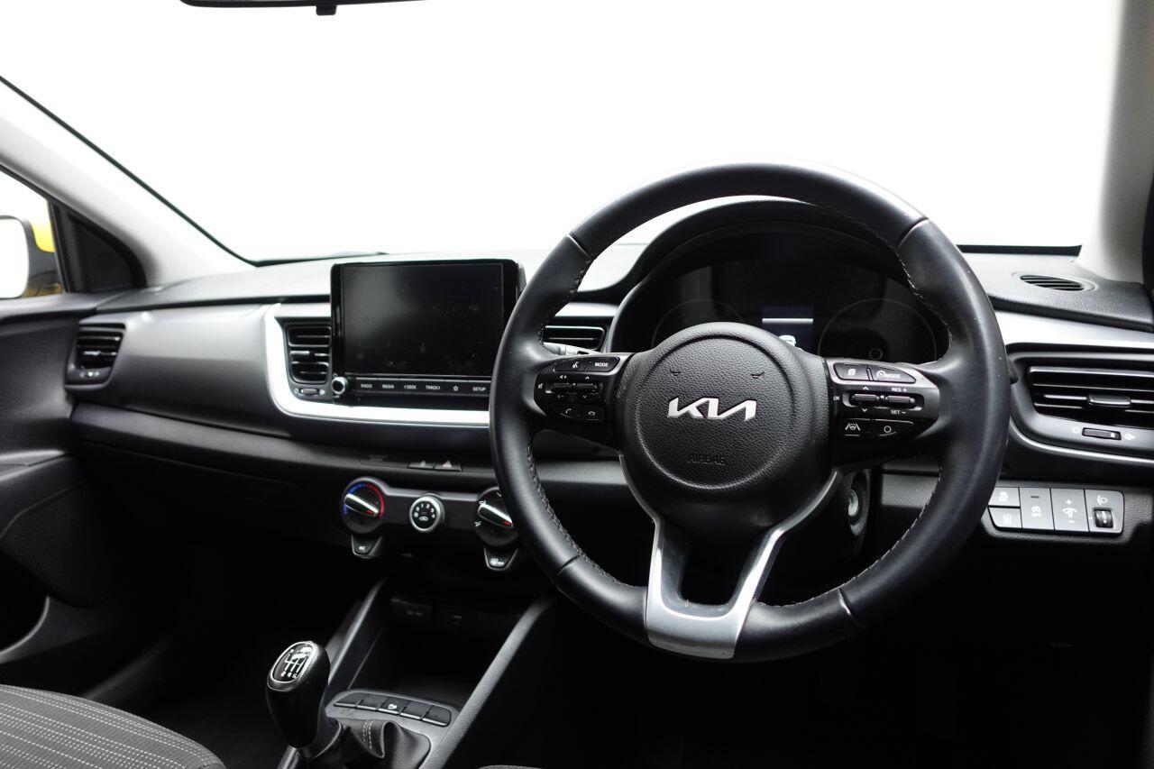 Kia Stonic - Image 29