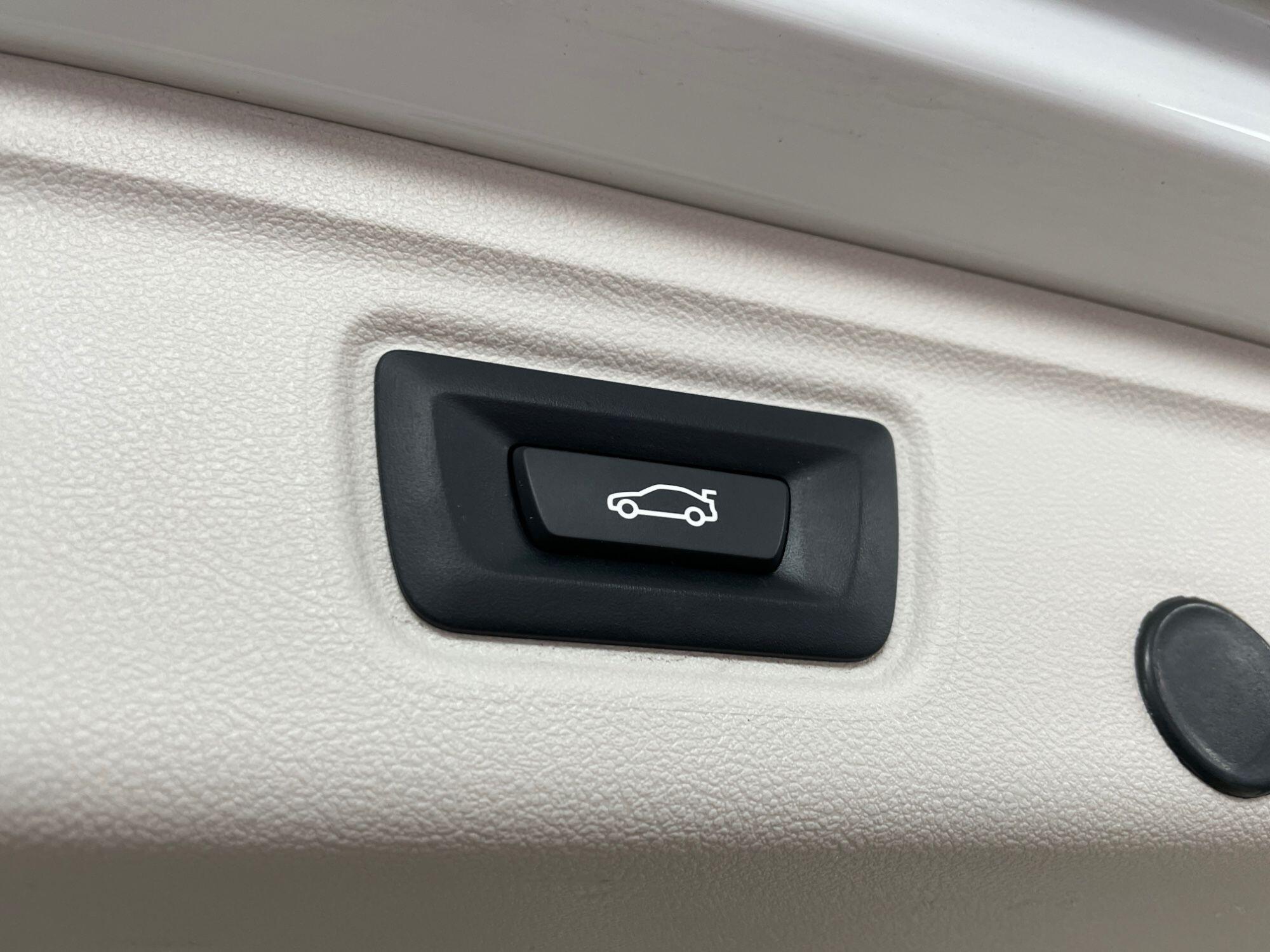 BMW 3 Series - Image 15