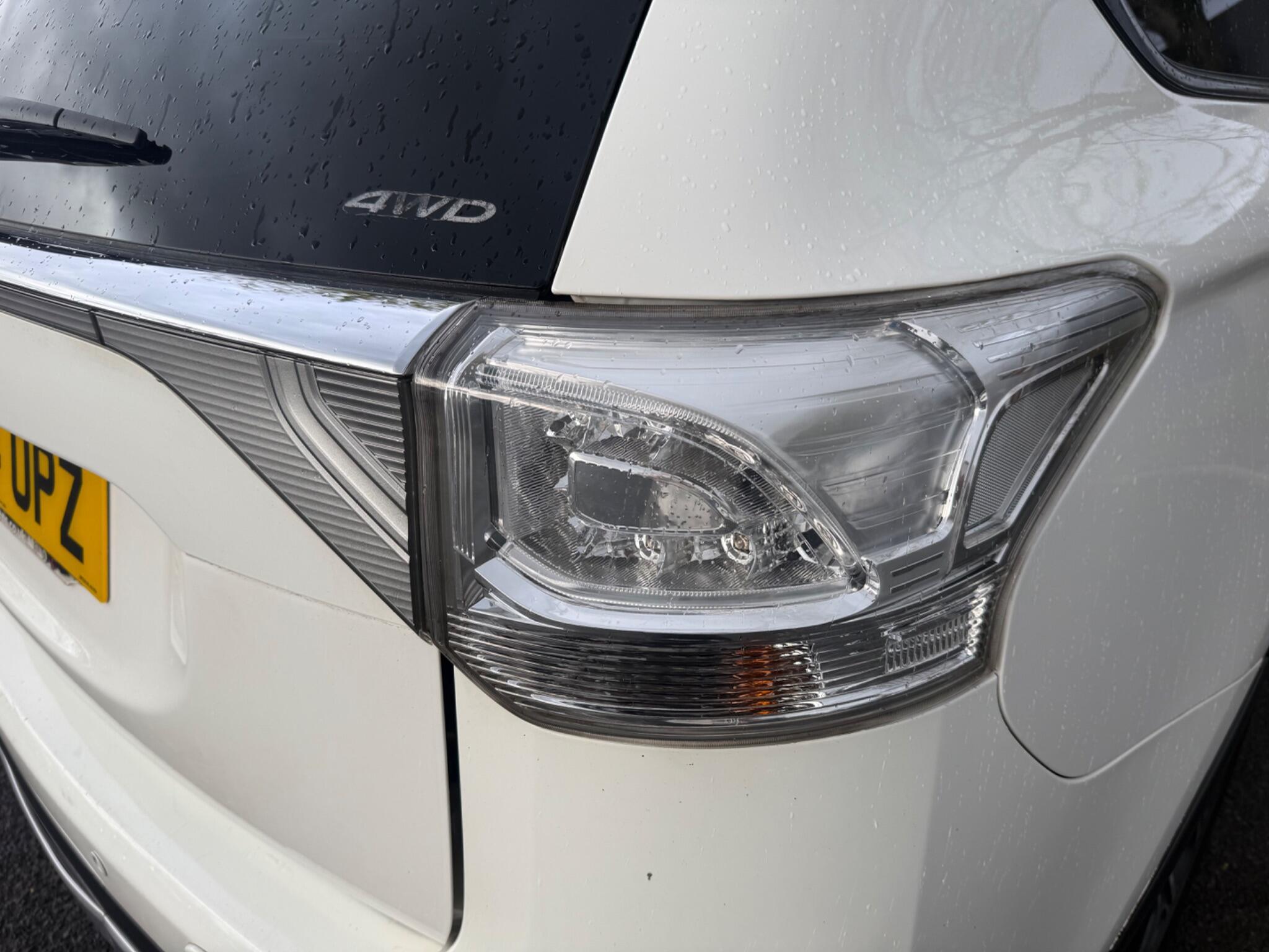 Mitsubishi Outlander - Image 23