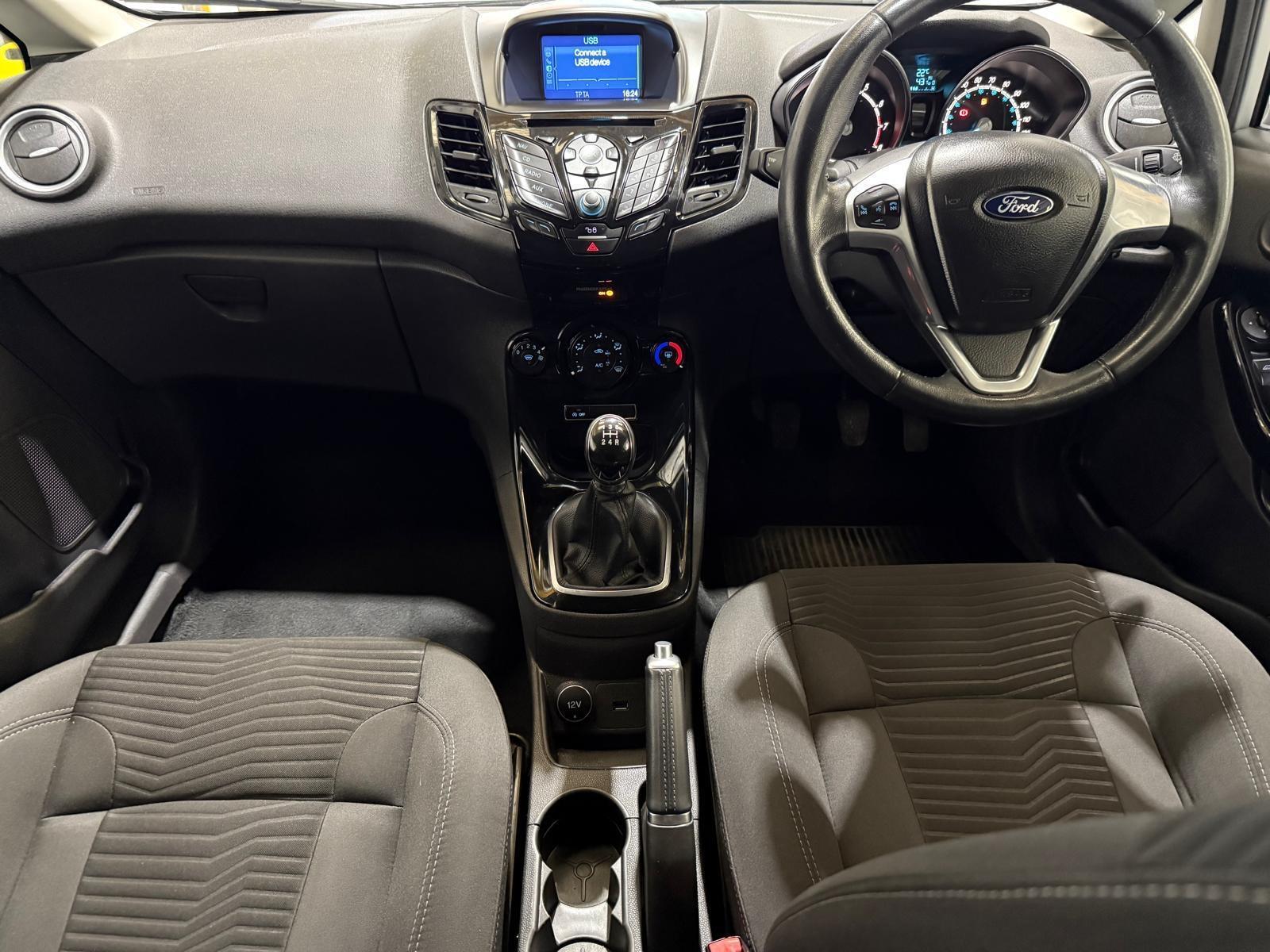 Ford Fiesta - Image 31