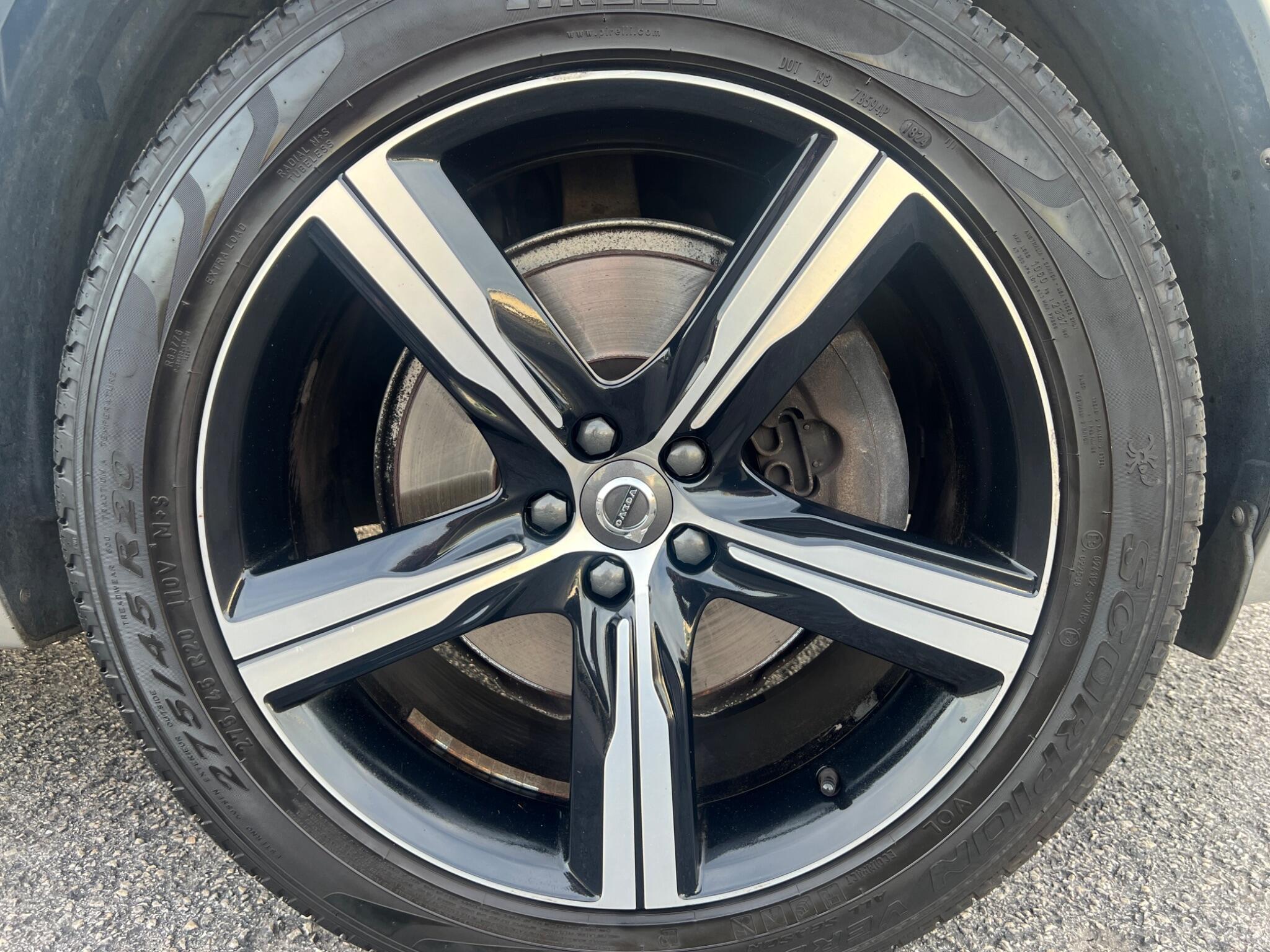 Volvo XC90 - Image 20