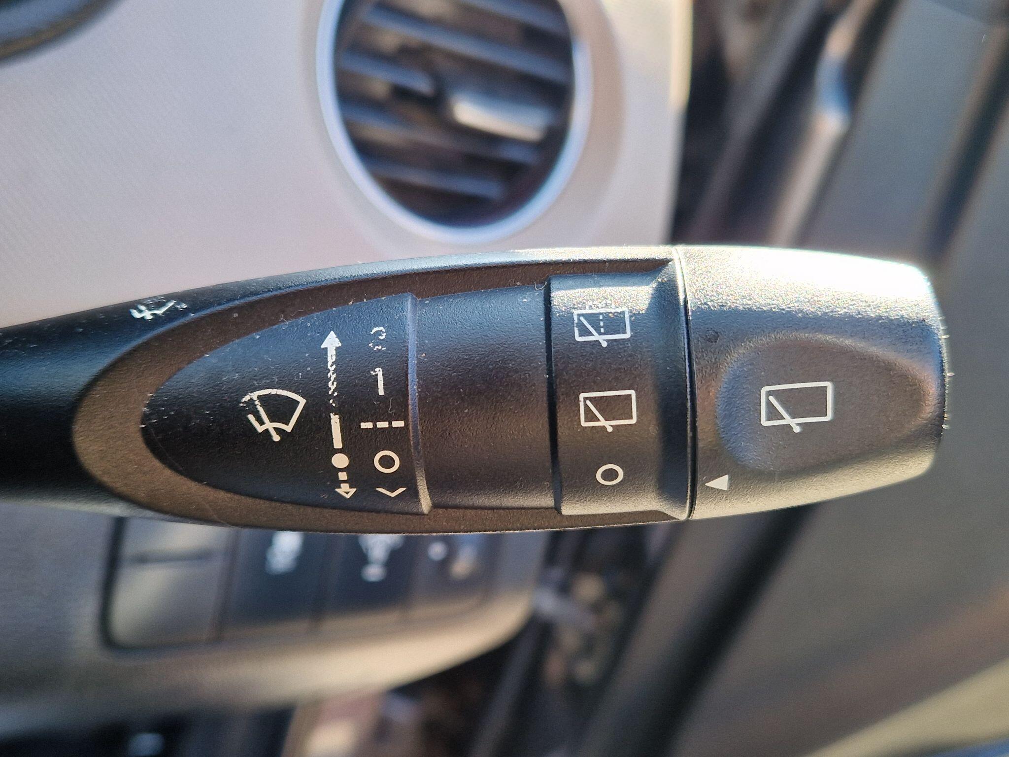 Hyundai i10 - Image 45