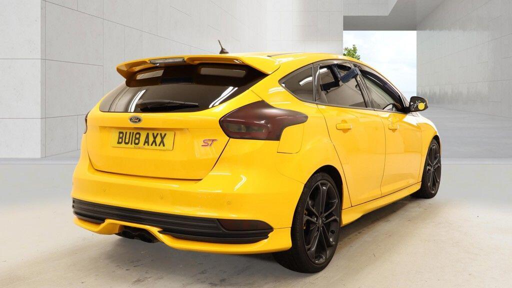 Ford Focus - Image 5