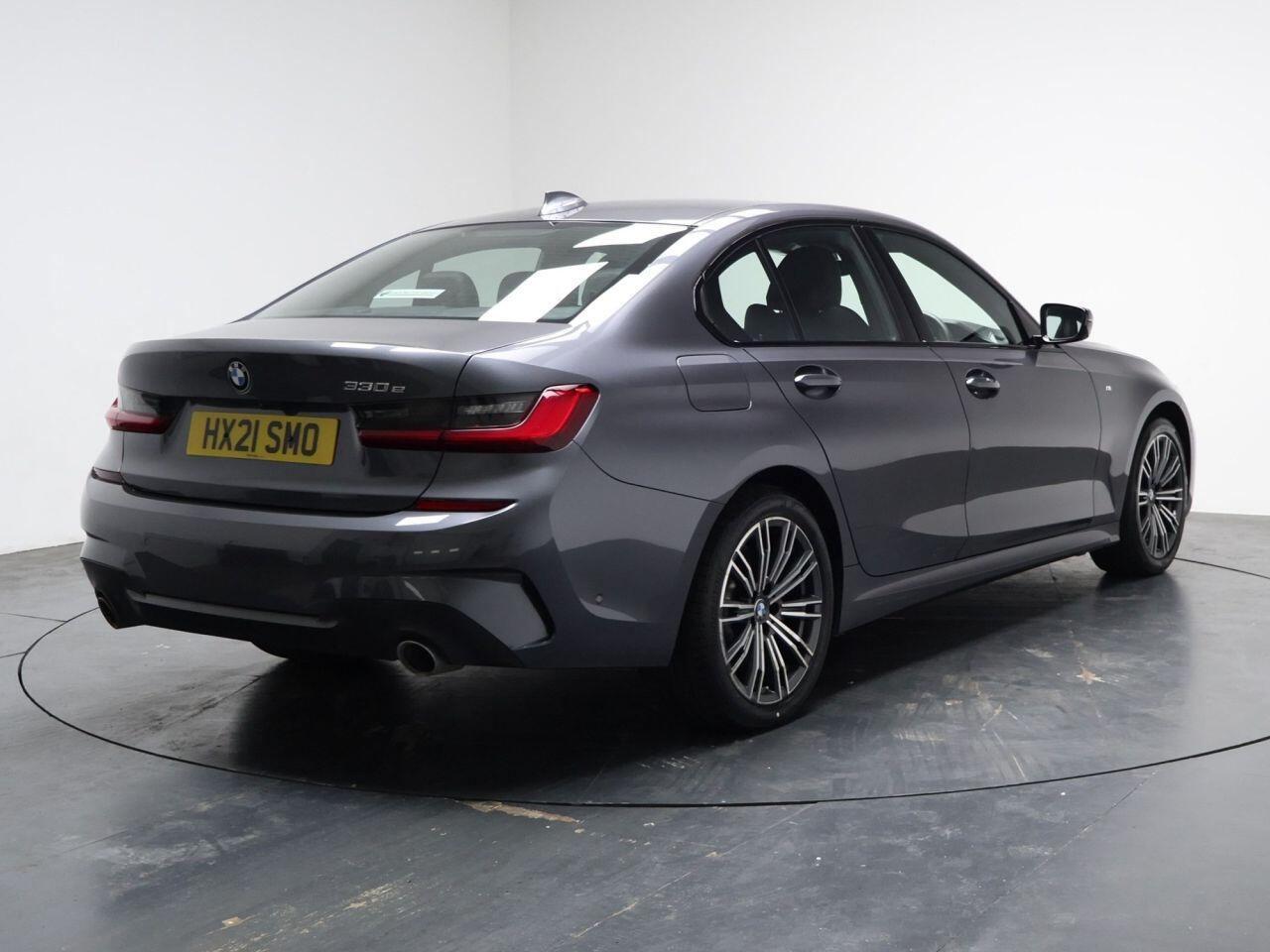 BMW 3 Series - Image 12
