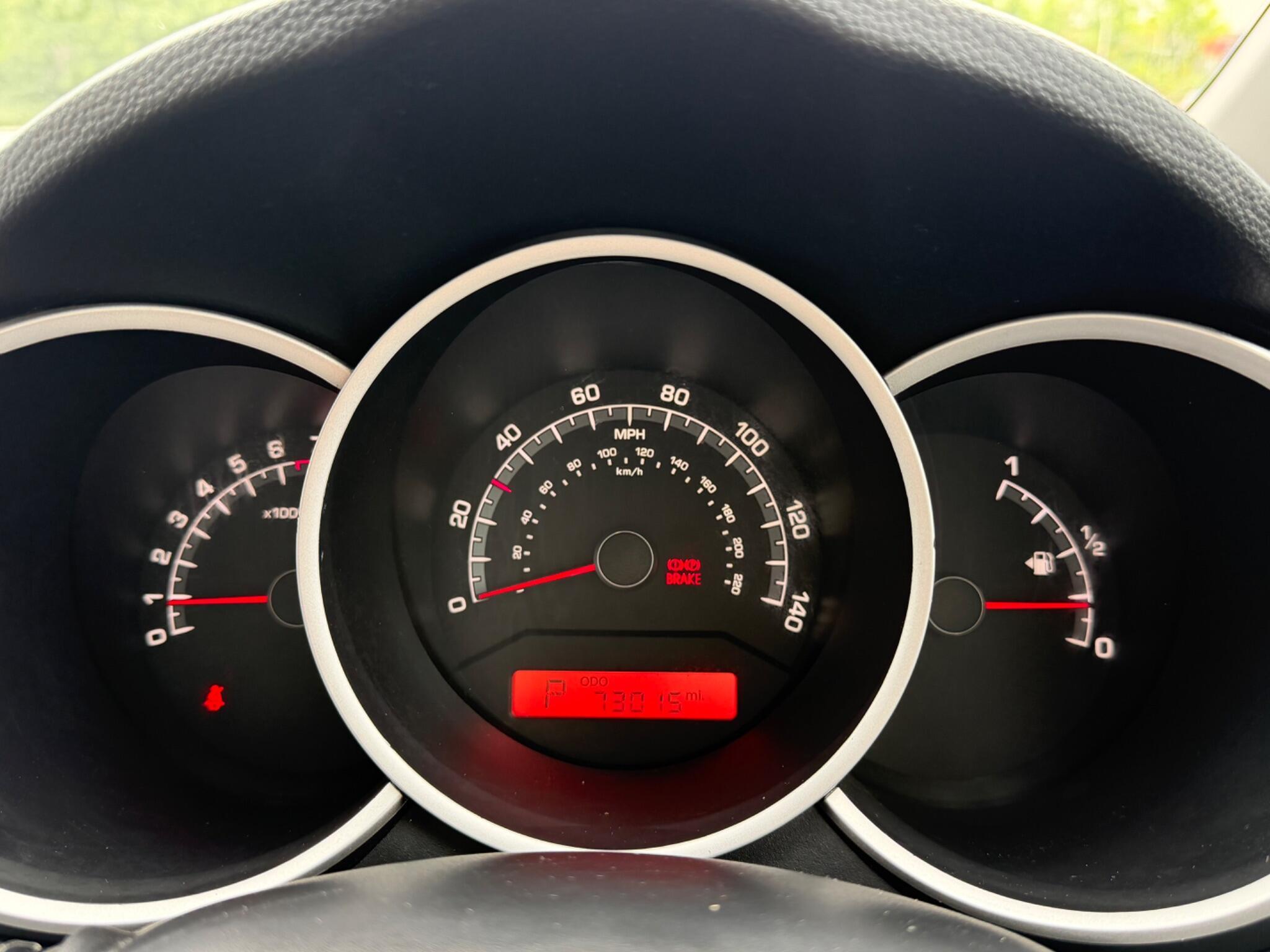 Kia Venga - Image 18