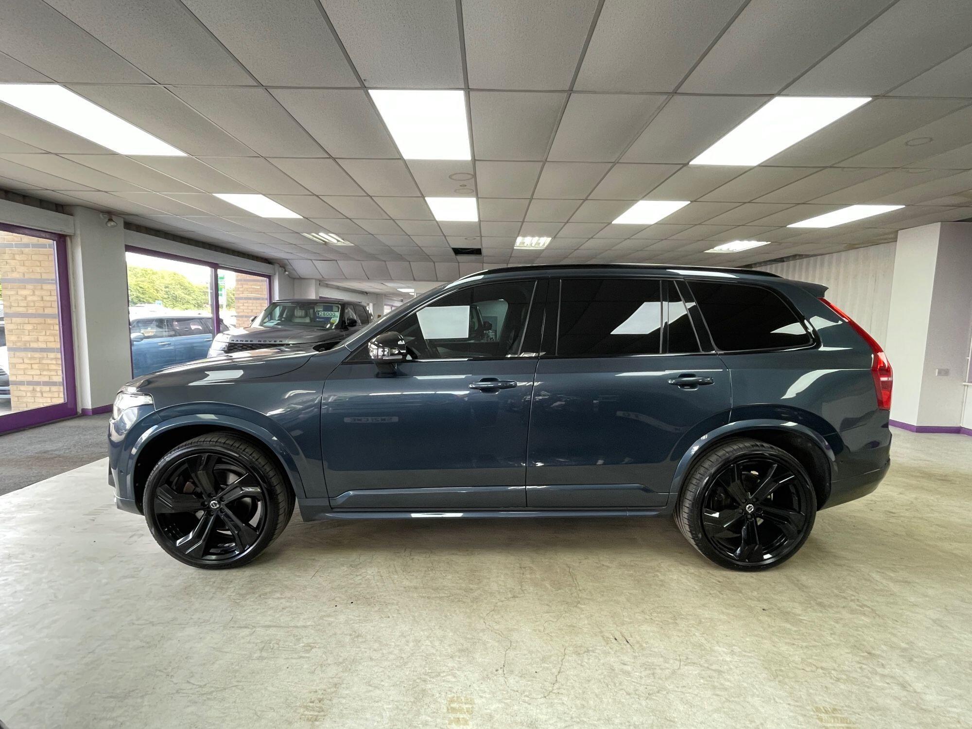 Volvo XC90 - Image 13