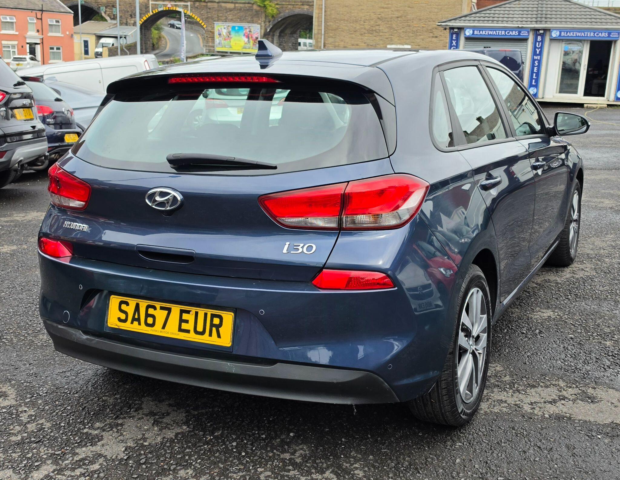Hyundai i30 - Image 7