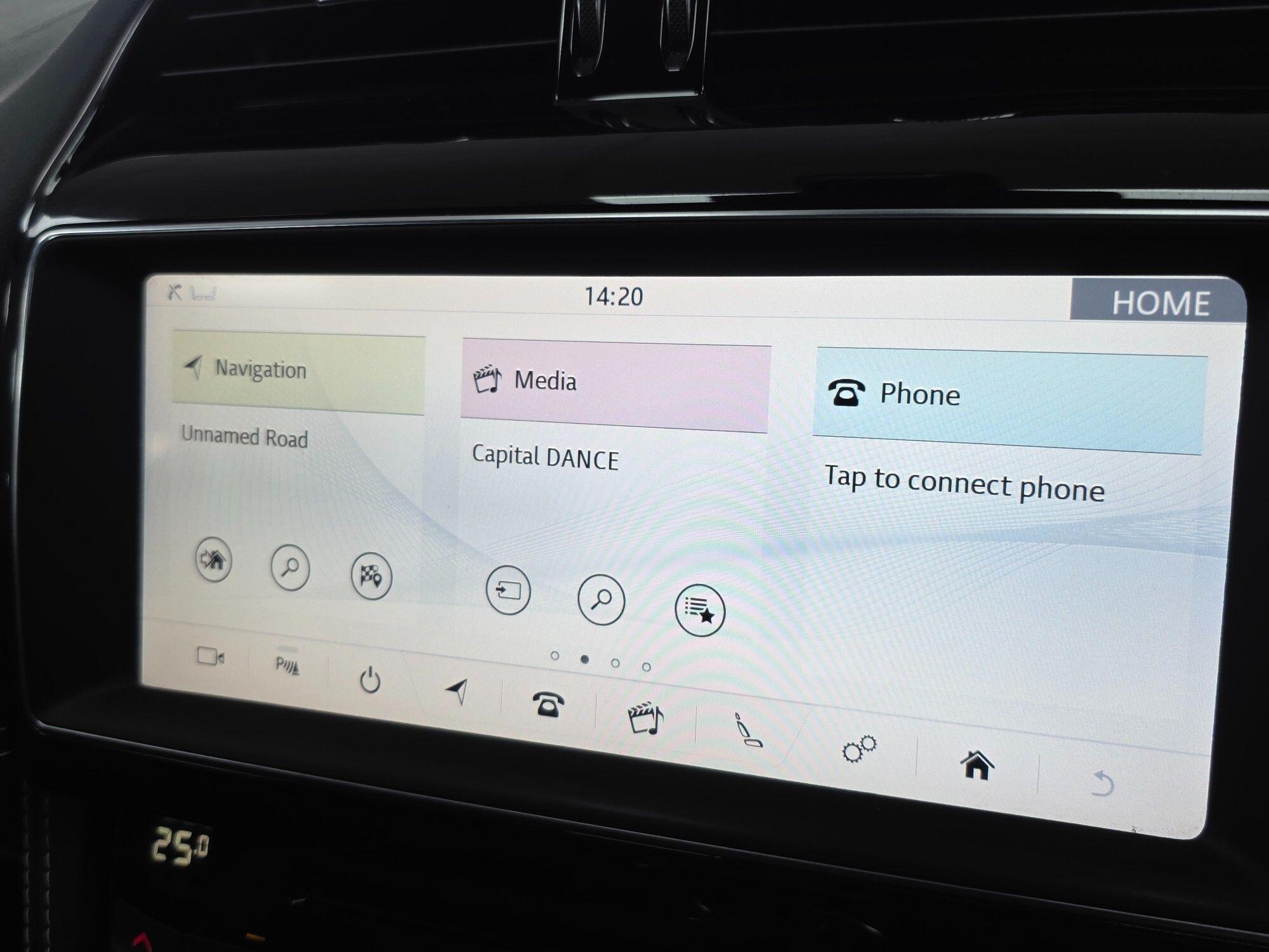 Jaguar F-Pace - Image 40