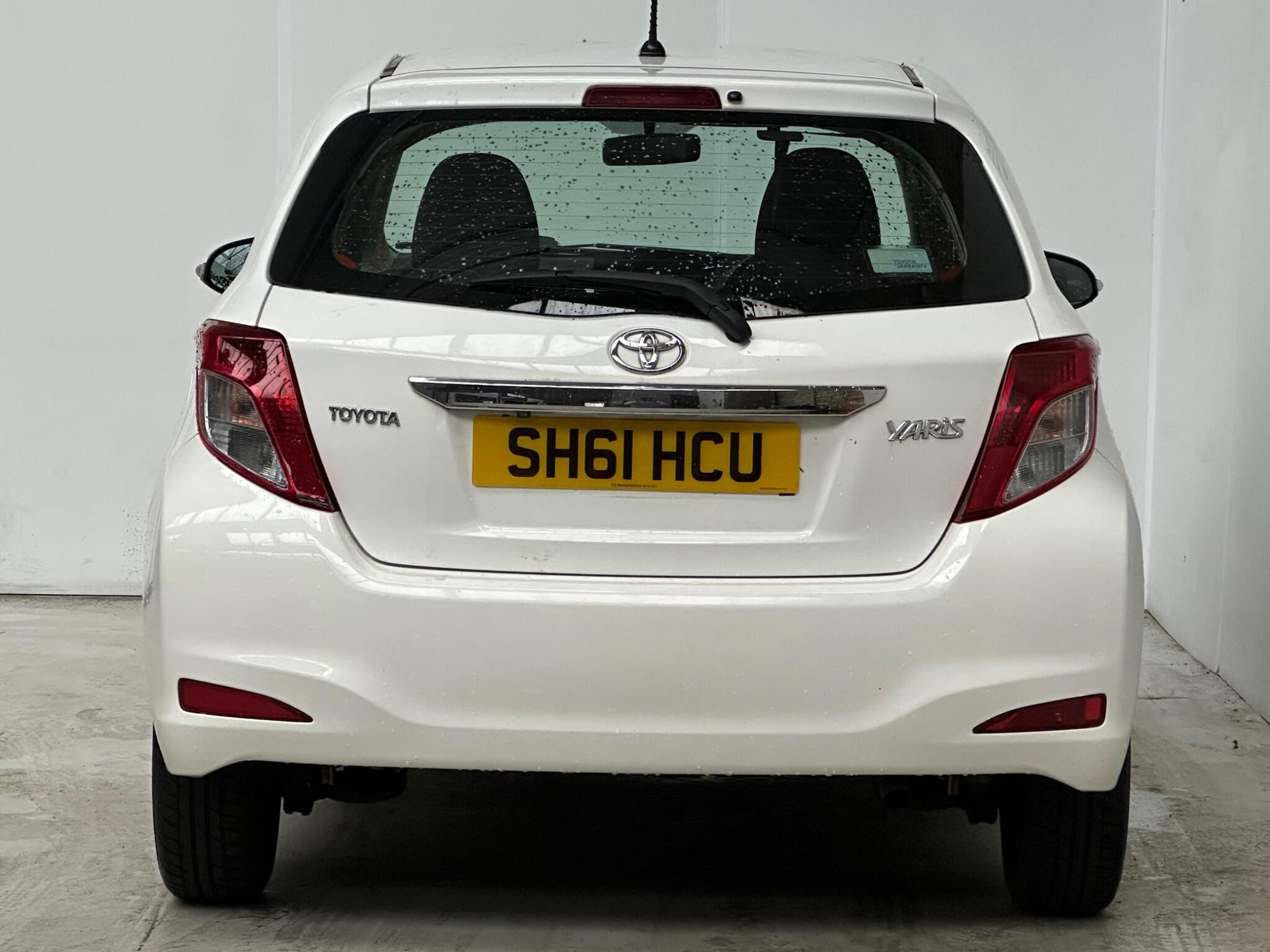 Toyota Yaris - Image 4