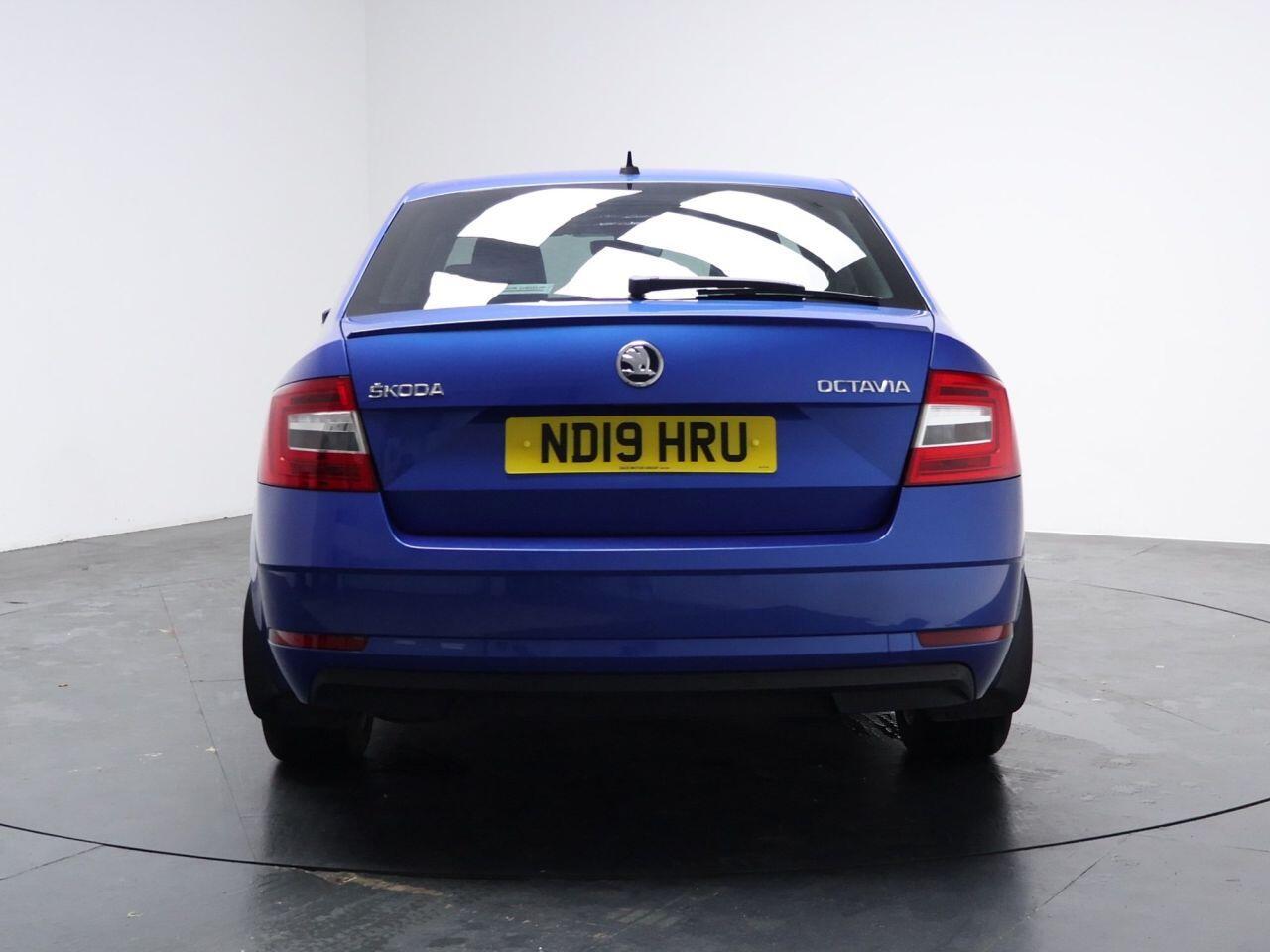 Skoda Octavia - Image 11