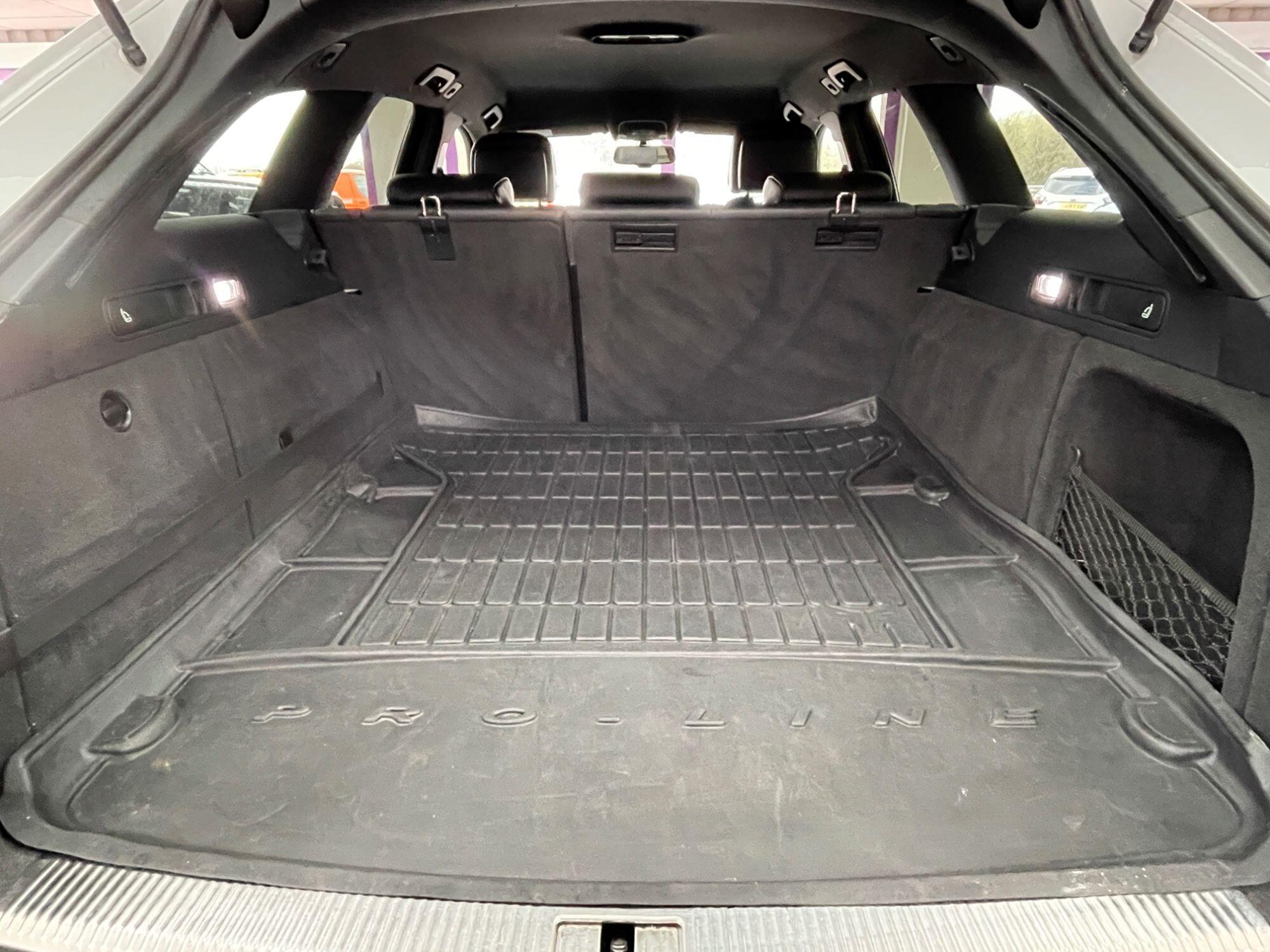 Audi A6 Avant - Image 18