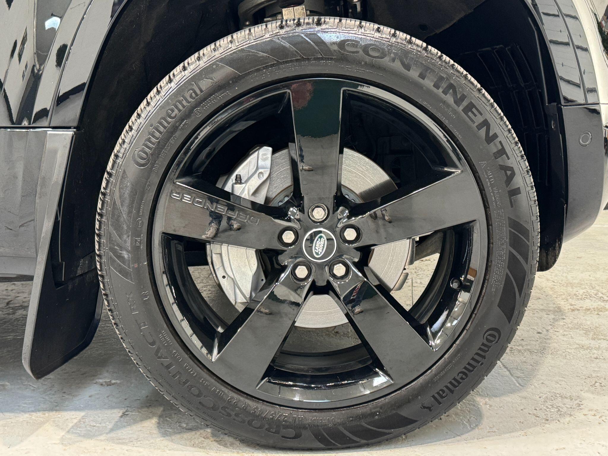 Land Rover Defender 110 - Image 26