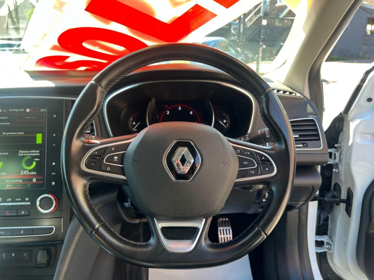 Renault Megane - Image 28